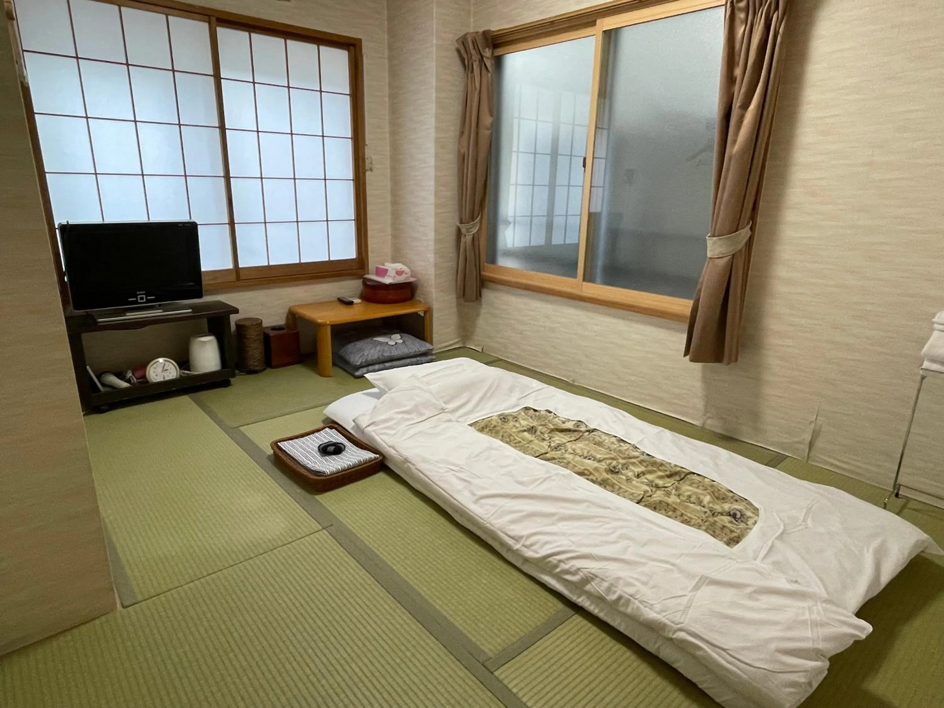 Photo of the whole room, Bed in Ryokan Mikawaya