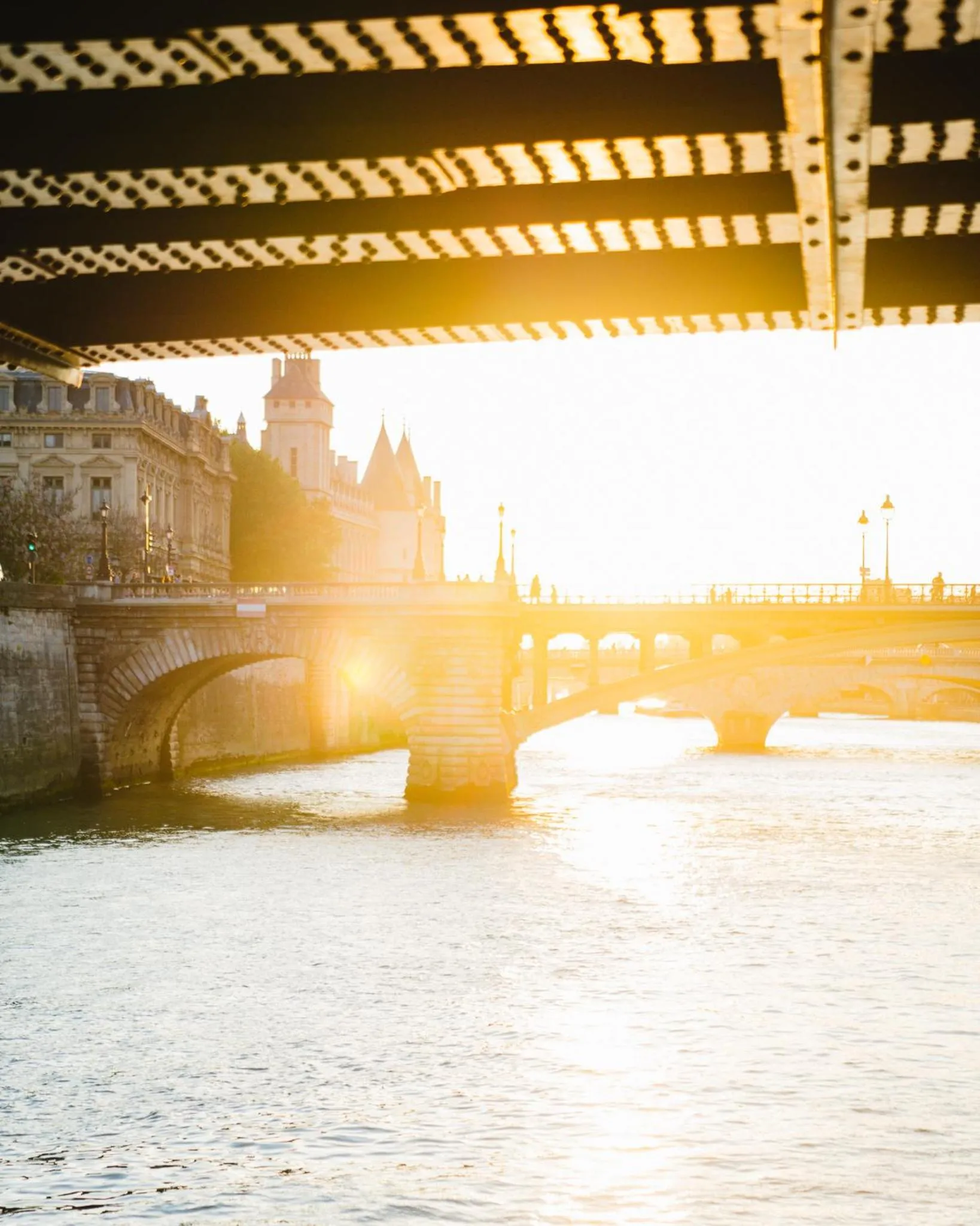 River view in VIP Paris Yacht Hôtel & Spa