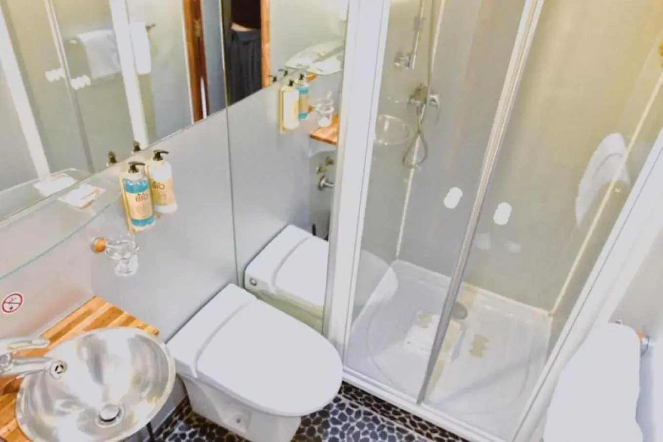 Double Room in VIP Paris Yacht Hôtel & Spa Double Room in VIP Paris Yacht Hôtel & Spa