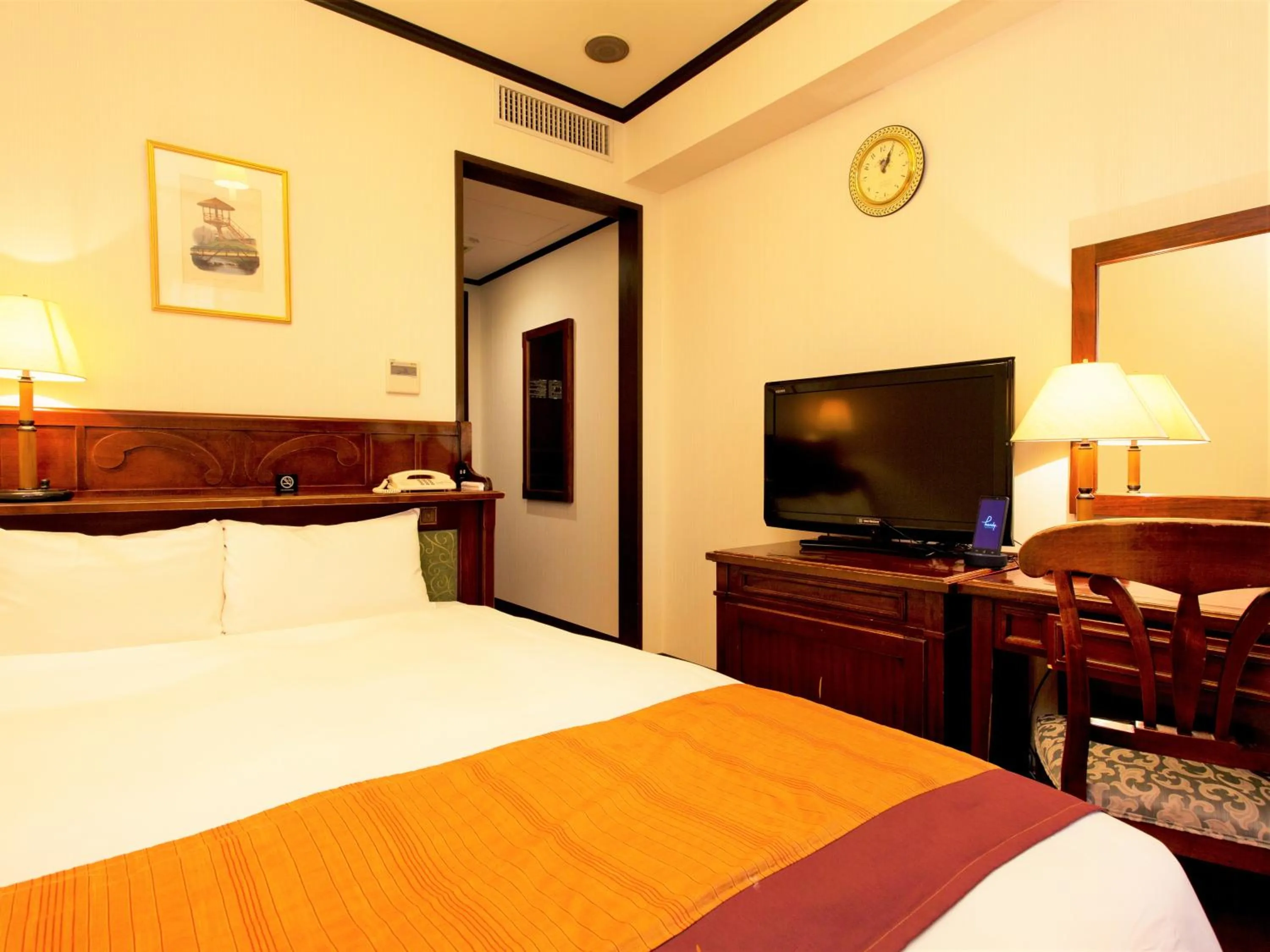 Photo of the whole room, Bed in Hotel Monterey Osaka