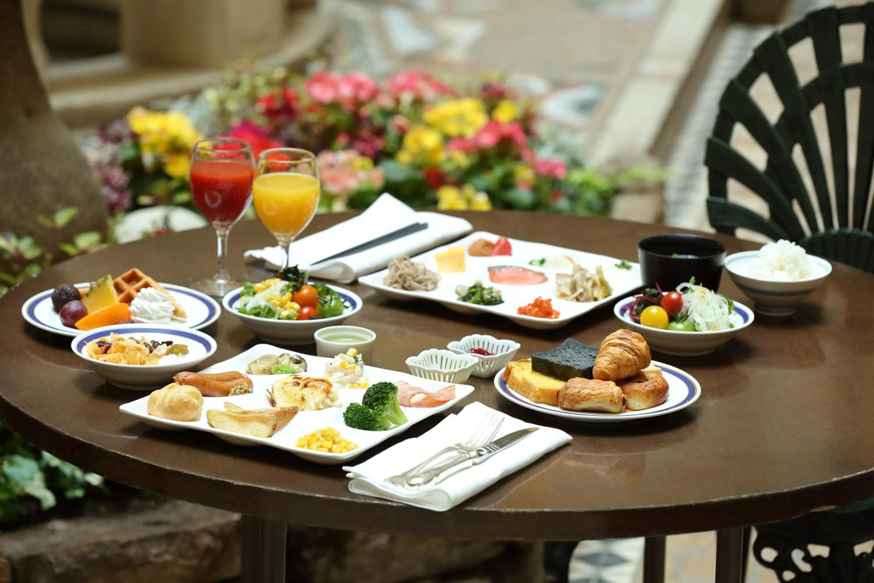 Buffet breakfast in Hotel Monterey Sapporo