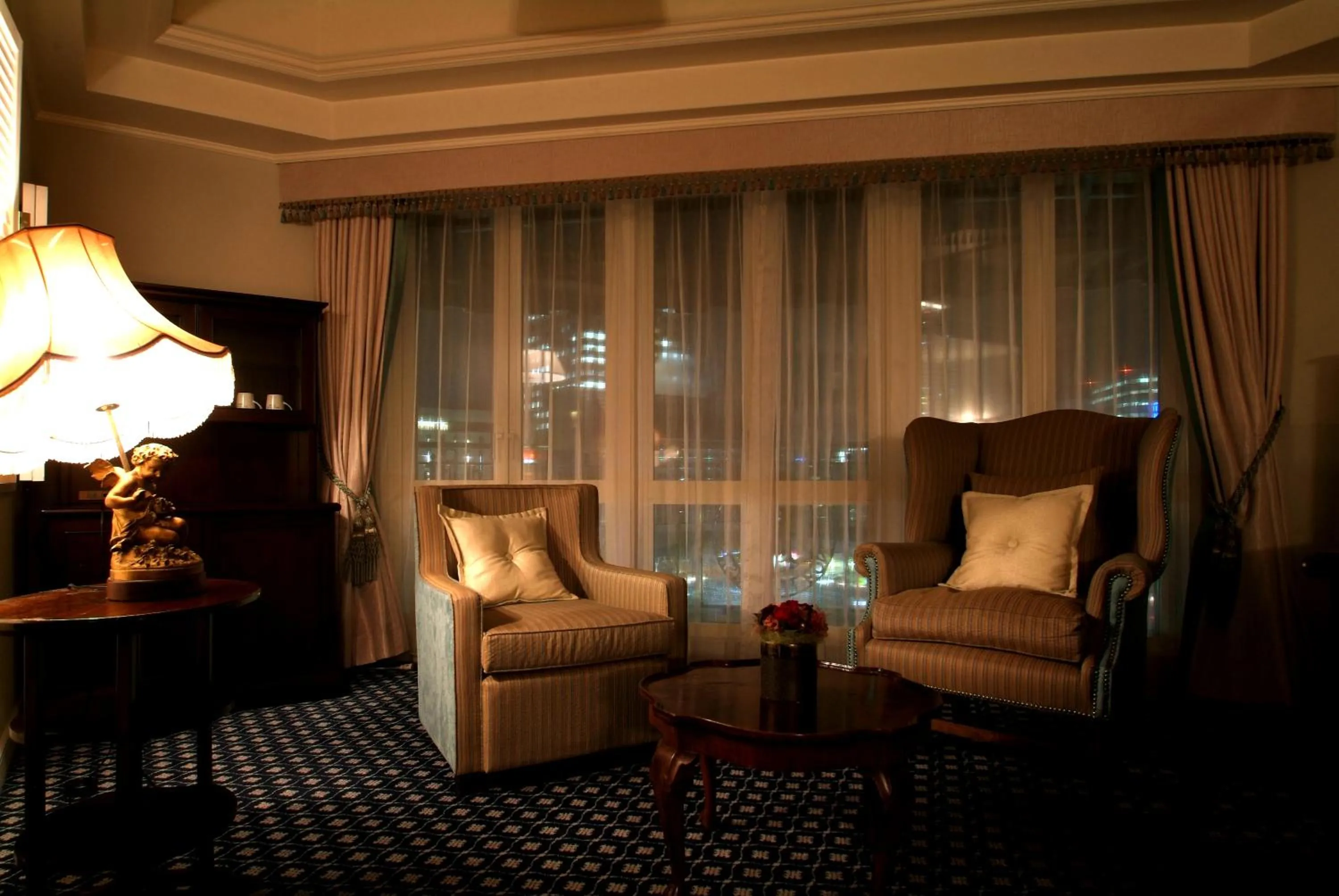 Photo of the whole room, Seating Area in Hotel Monterey Sapporo