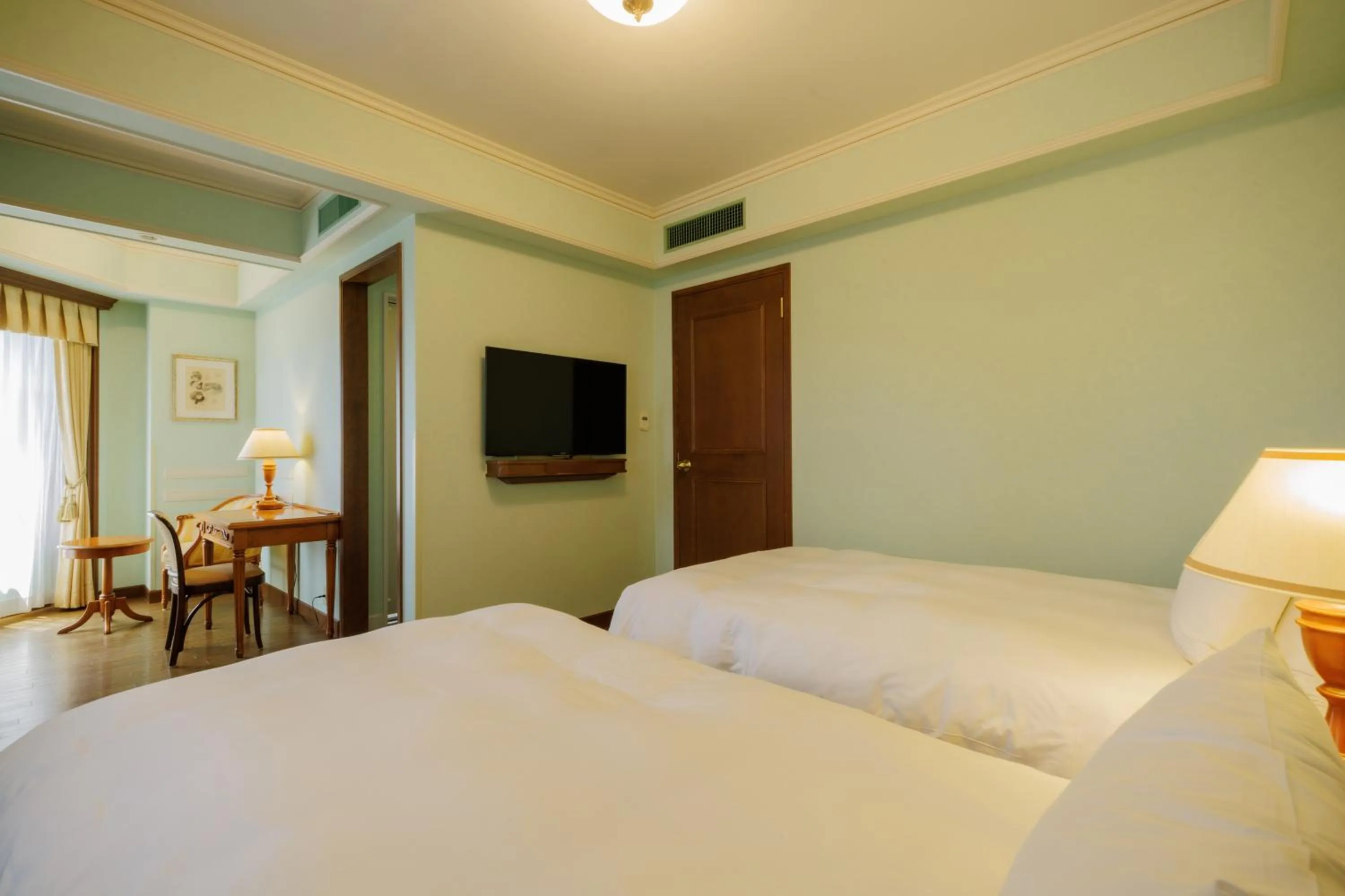 Photo of the whole room, Bed in Hotel Monterey Sendai