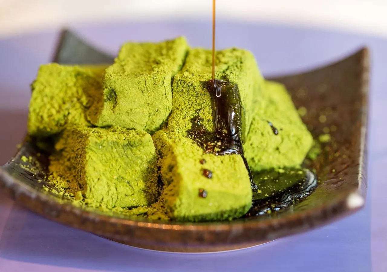 Buffet breakfast in Hotel Monterey Hanzomon