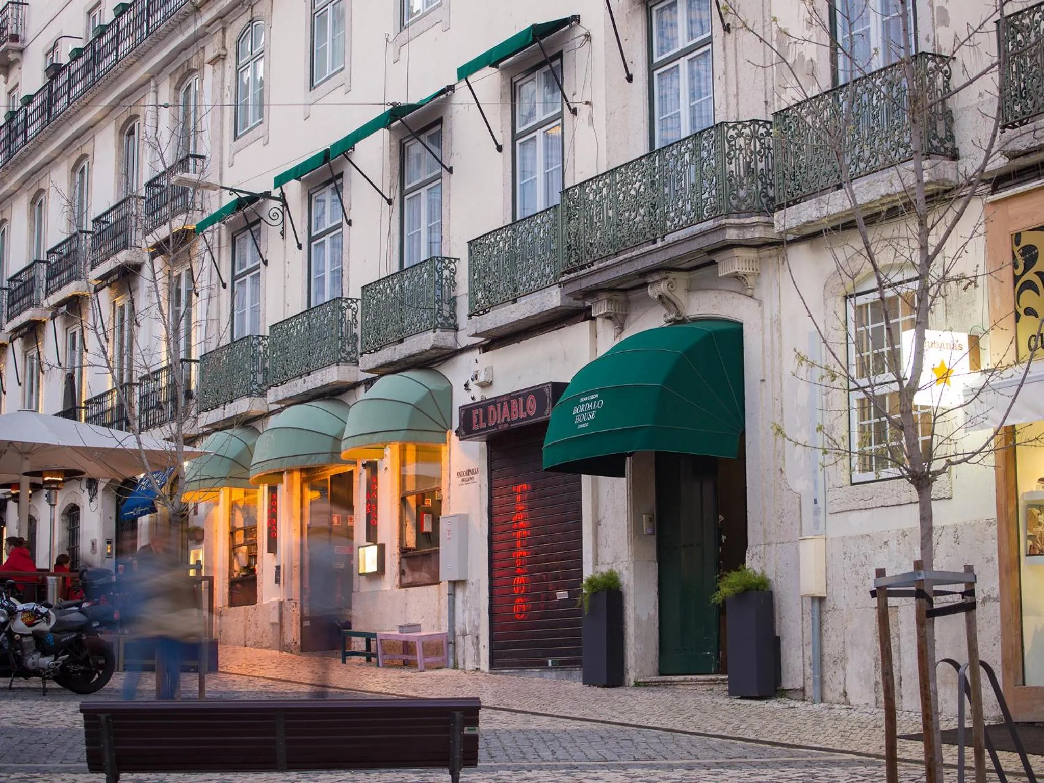 Property building in Dear Lisbon - Bordalo Palace Chiado