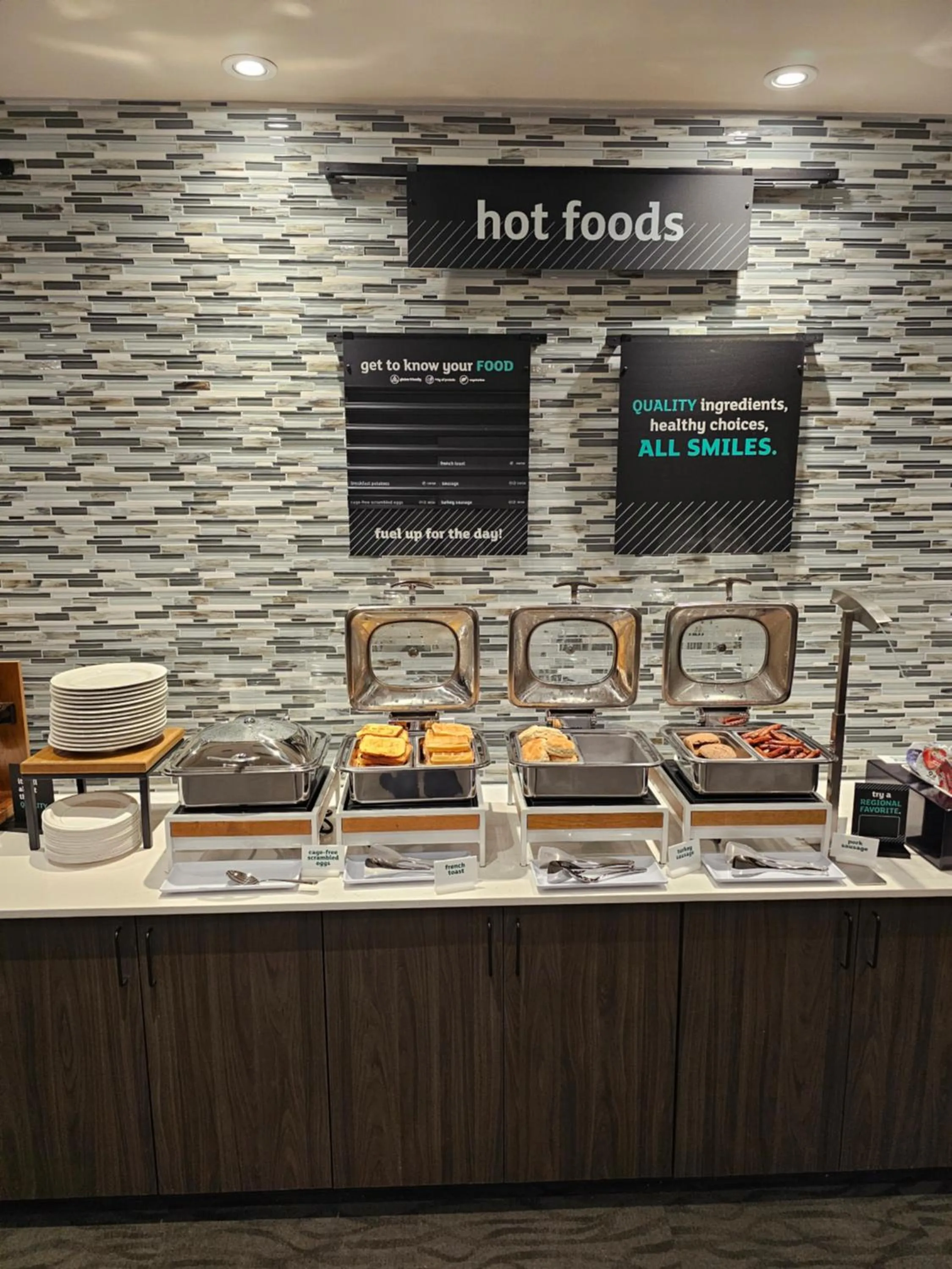 Restaurant/places to eat in Holiday Inn & Suites - Farmington Hills - Detroit NW by IHG