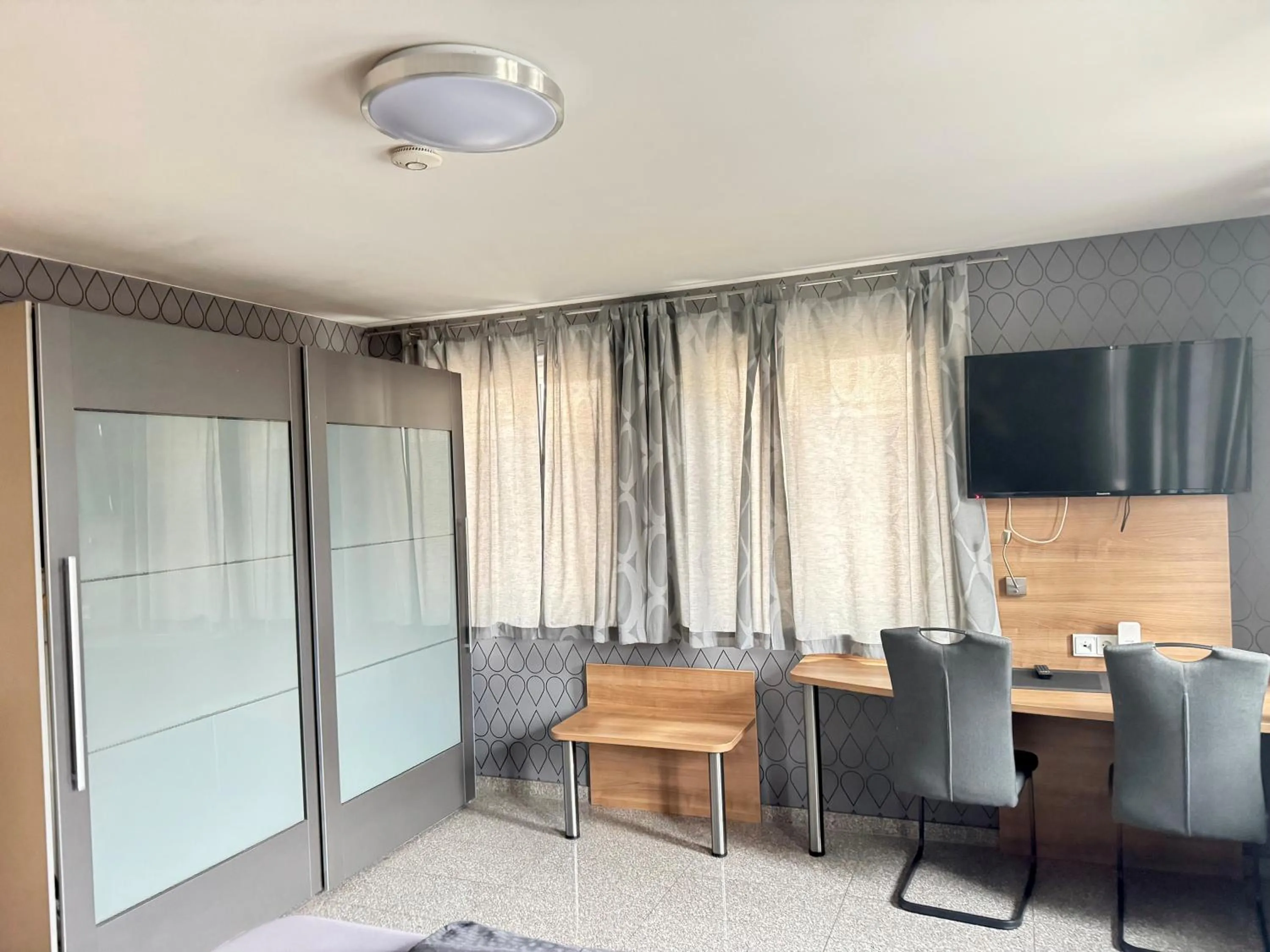 Hotel Mythos "rooms with kitchenette- apartments with kitchen"