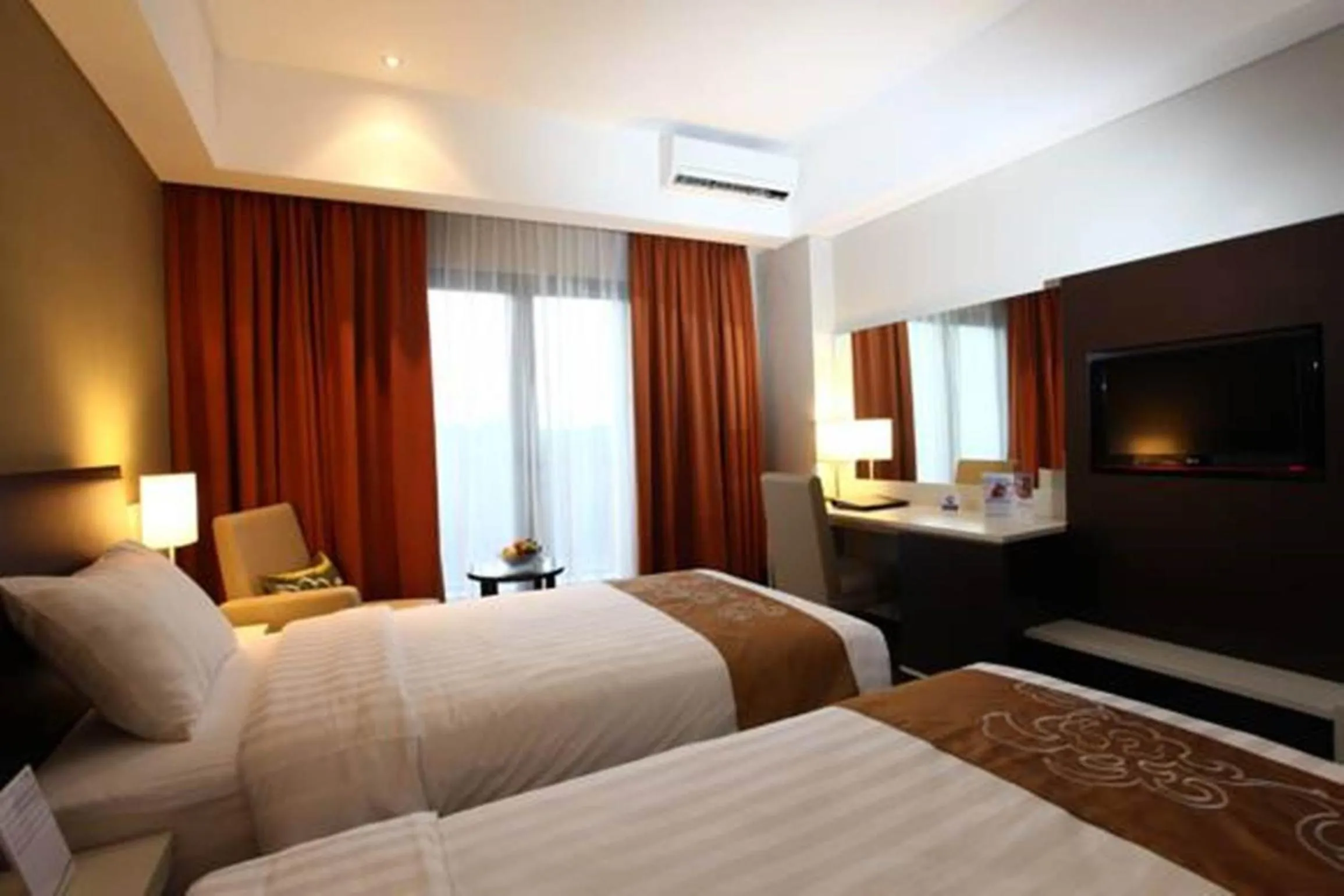 Superior Twin Room in Soll Marina Hotel & Conference Center Bangka