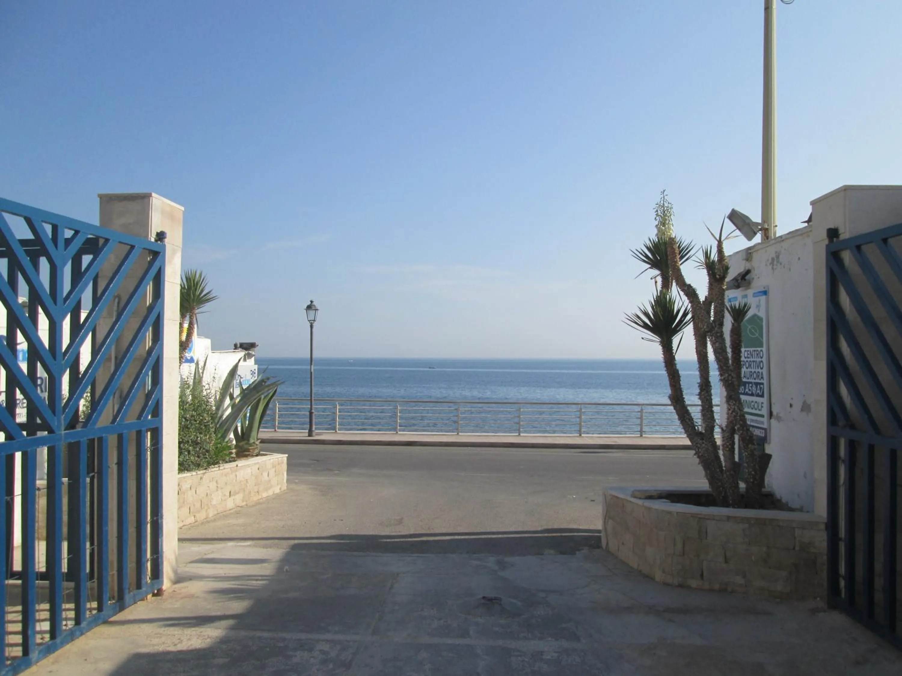 Facade/entrance in Pescandora