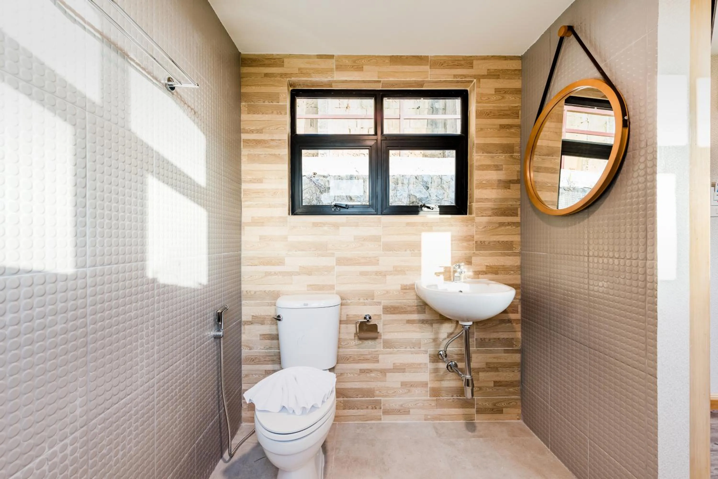 Toilet in Memory Karon Resort