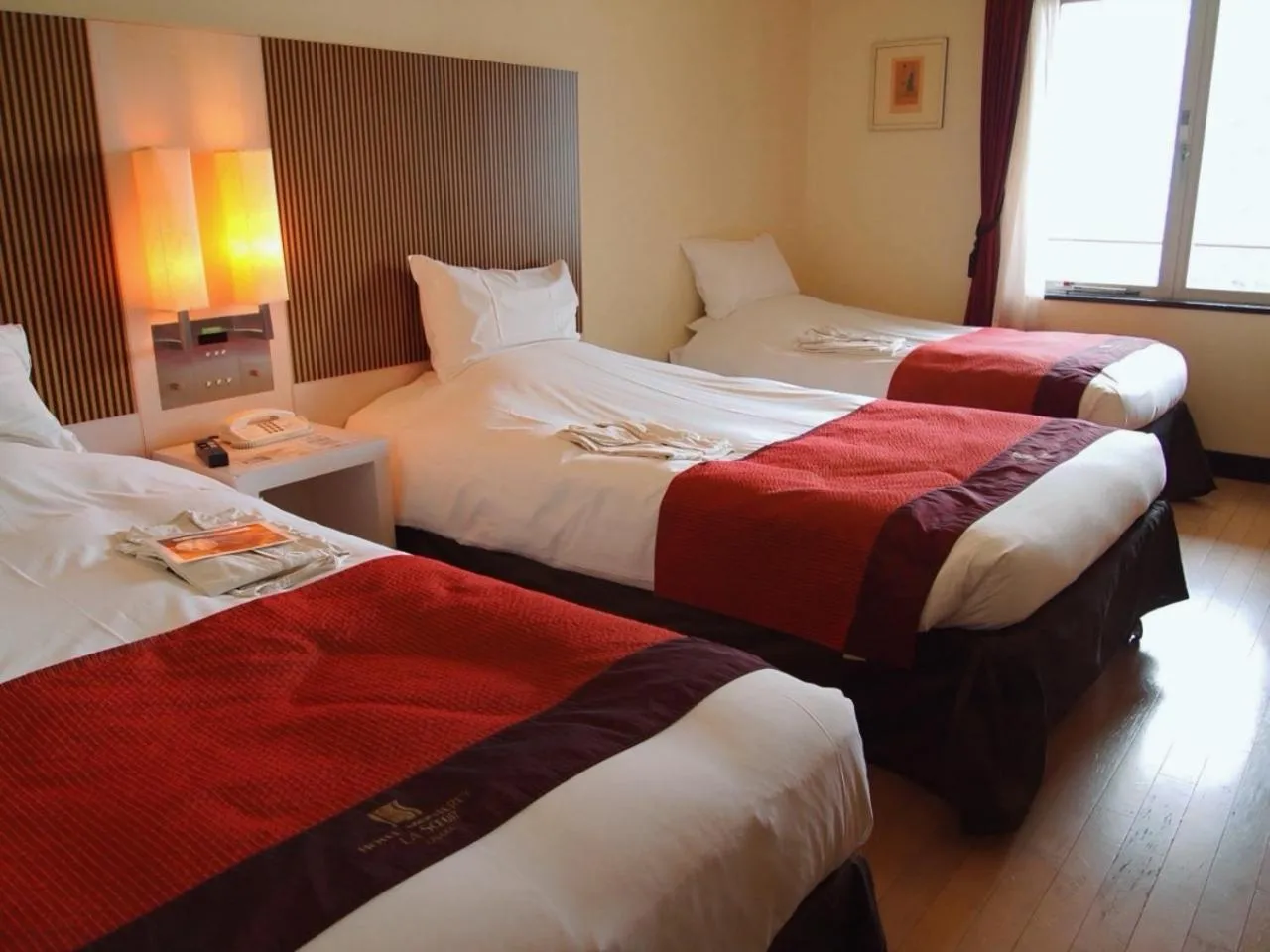 Bed in Hotel Monterey La Soeur Osaka