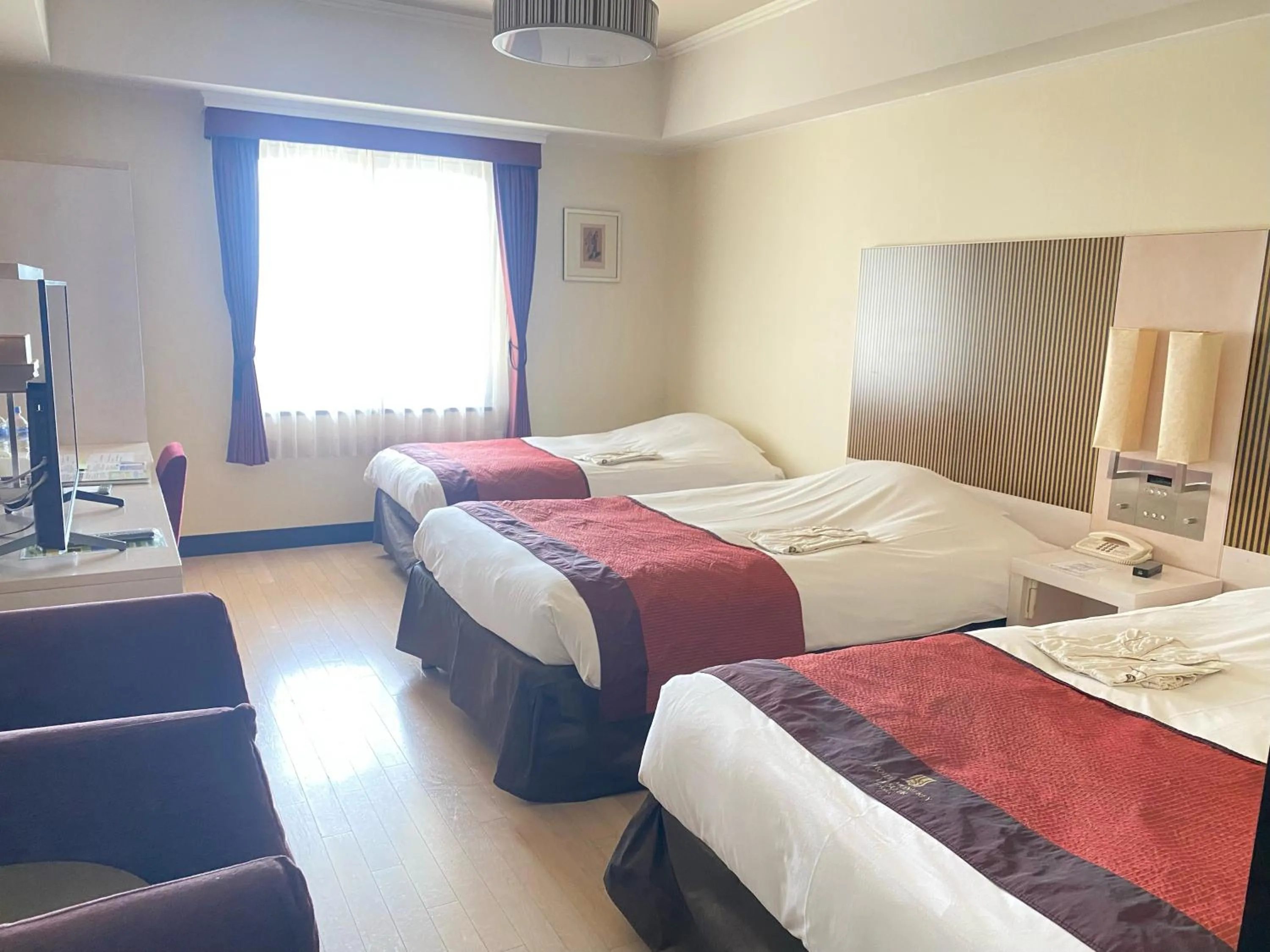 Bed in Hotel Monterey La Soeur Osaka