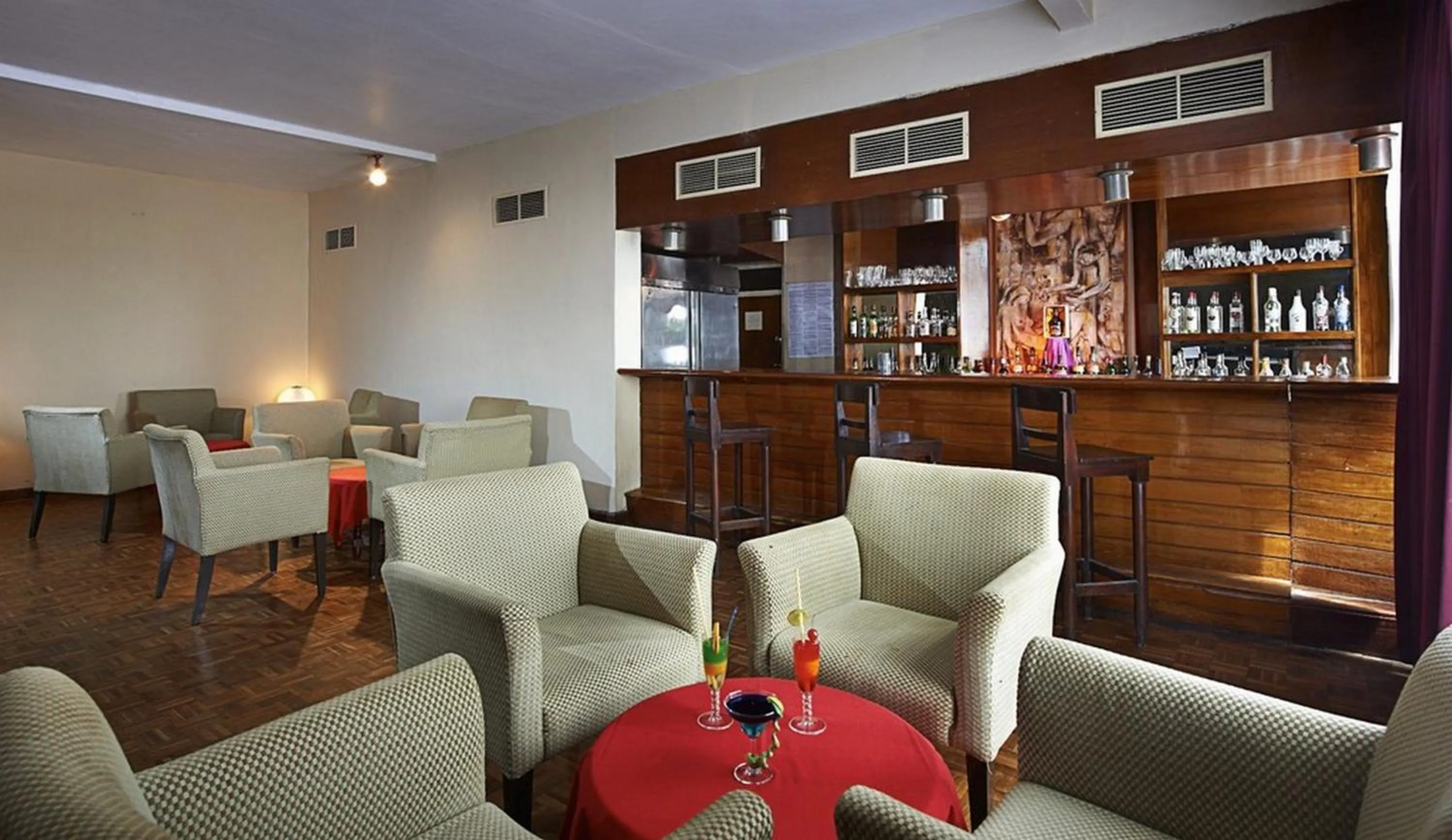 Lounge or bar in Berjaya Hotel Colombo