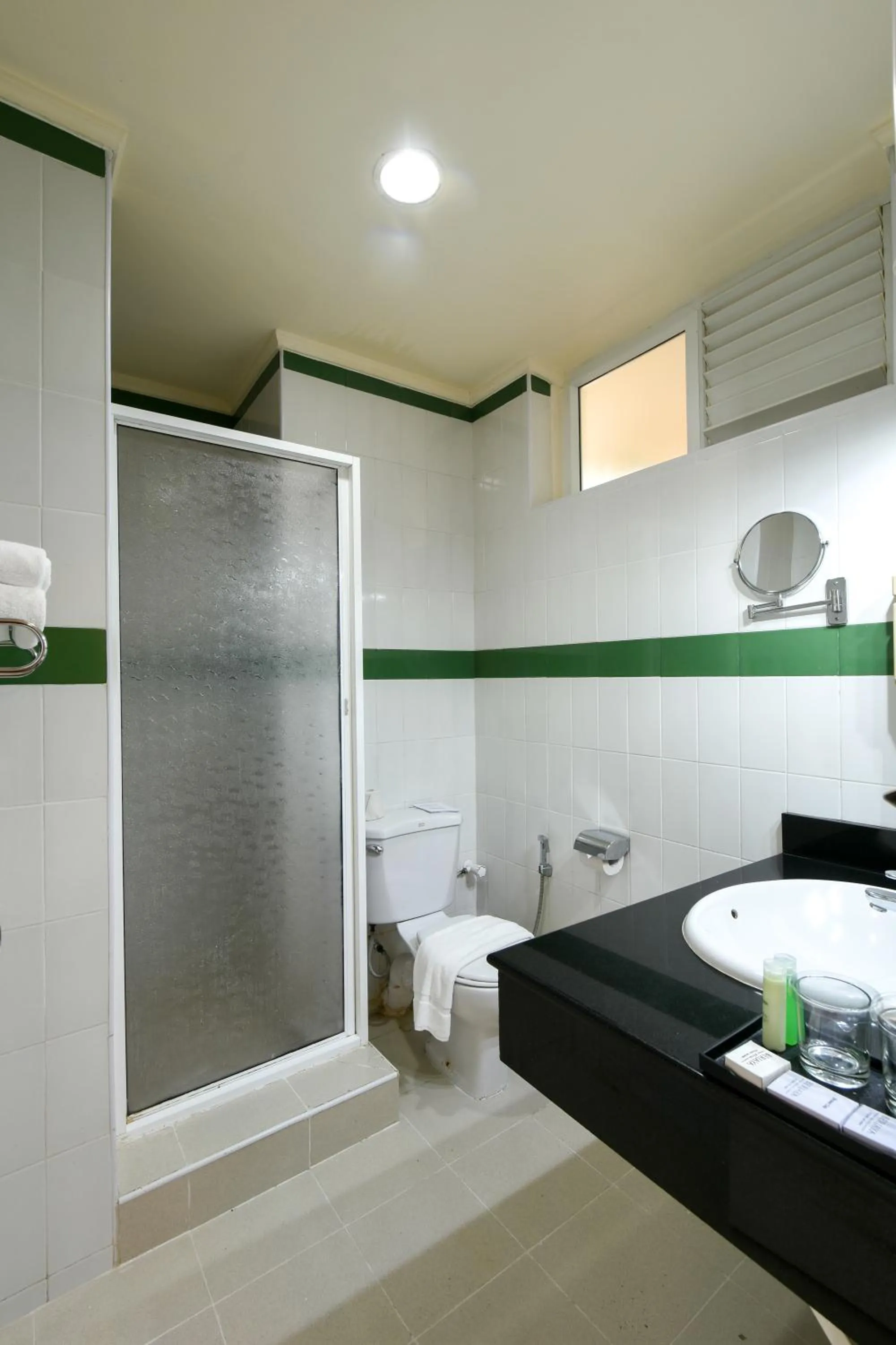 Bathroom in Berjaya Hotel Colombo