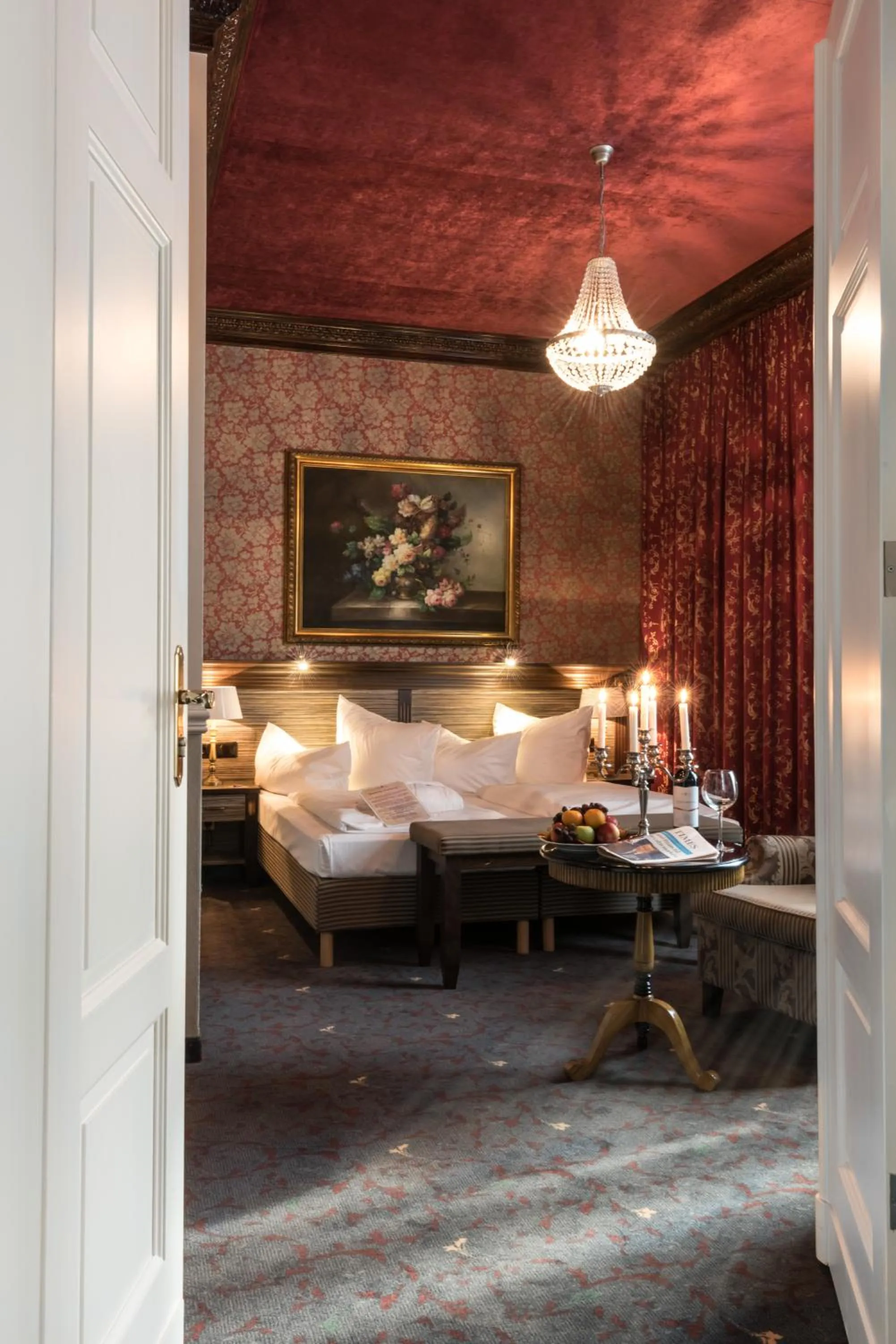 Photo of the whole room, Bed in Myer's Hotel Berlin