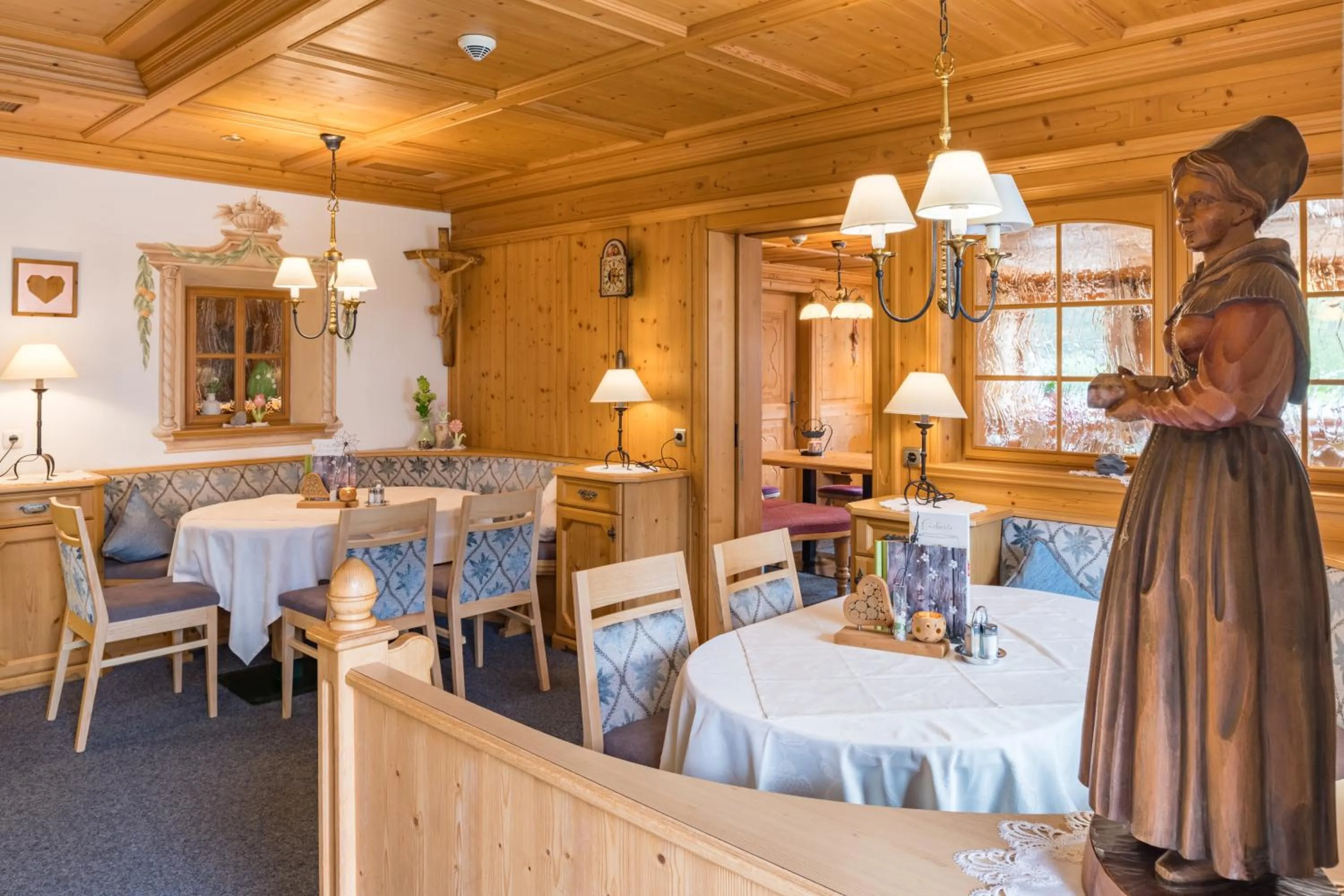 Seating area in Hotel Post