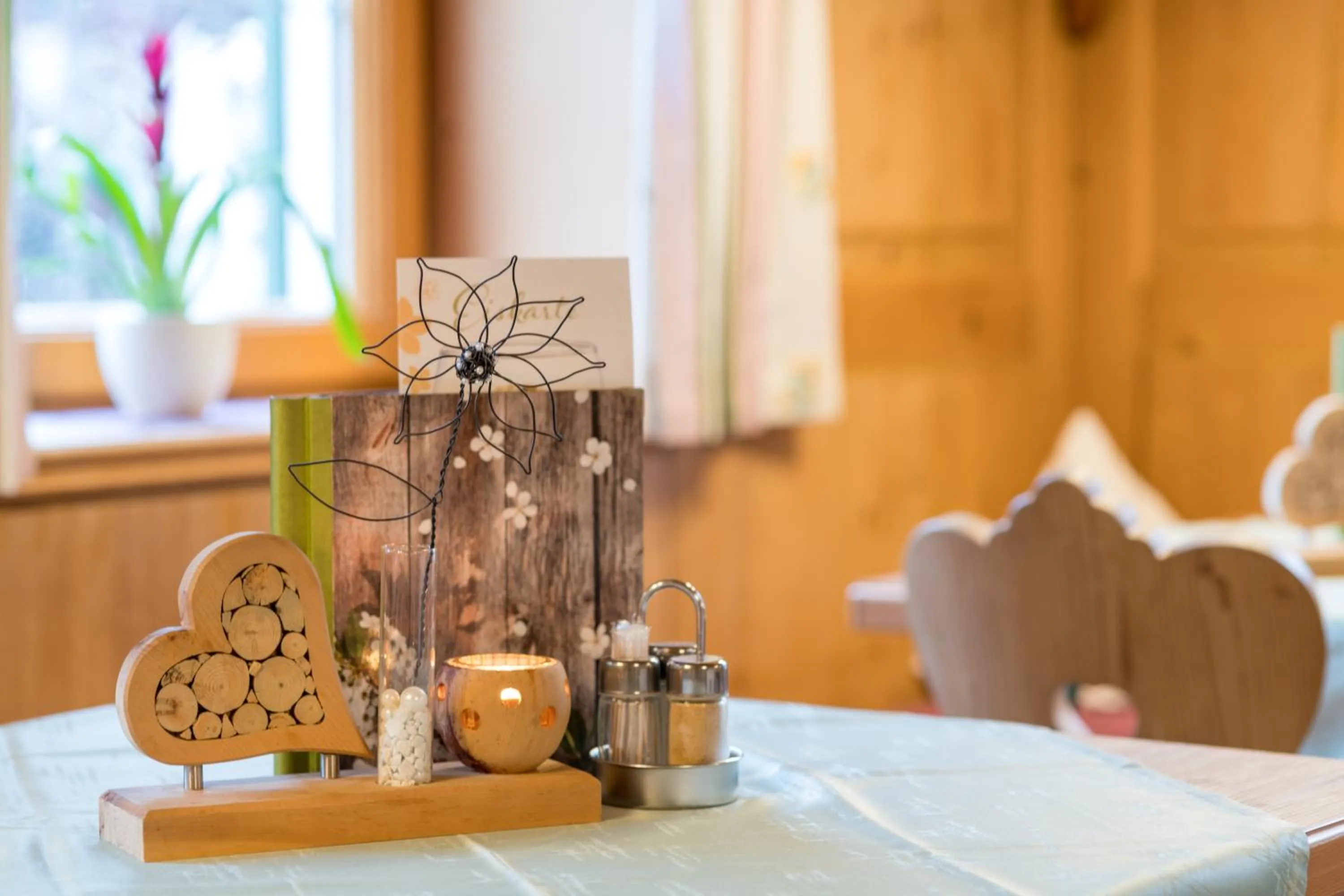 Decorative detail in Hotel Post