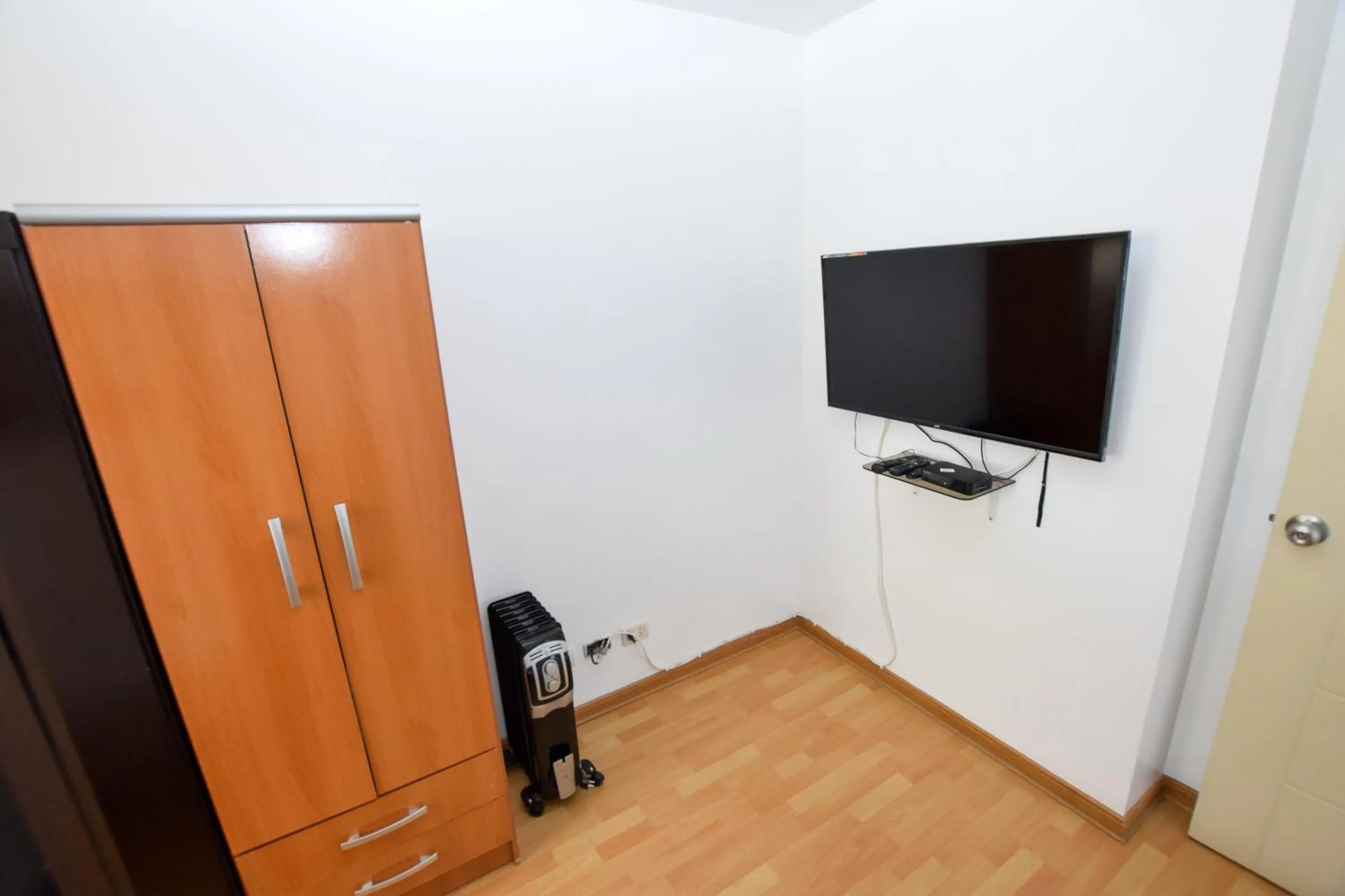 Bedroom in Miraflores Apartments 110 Alcanfores Street by Private Host