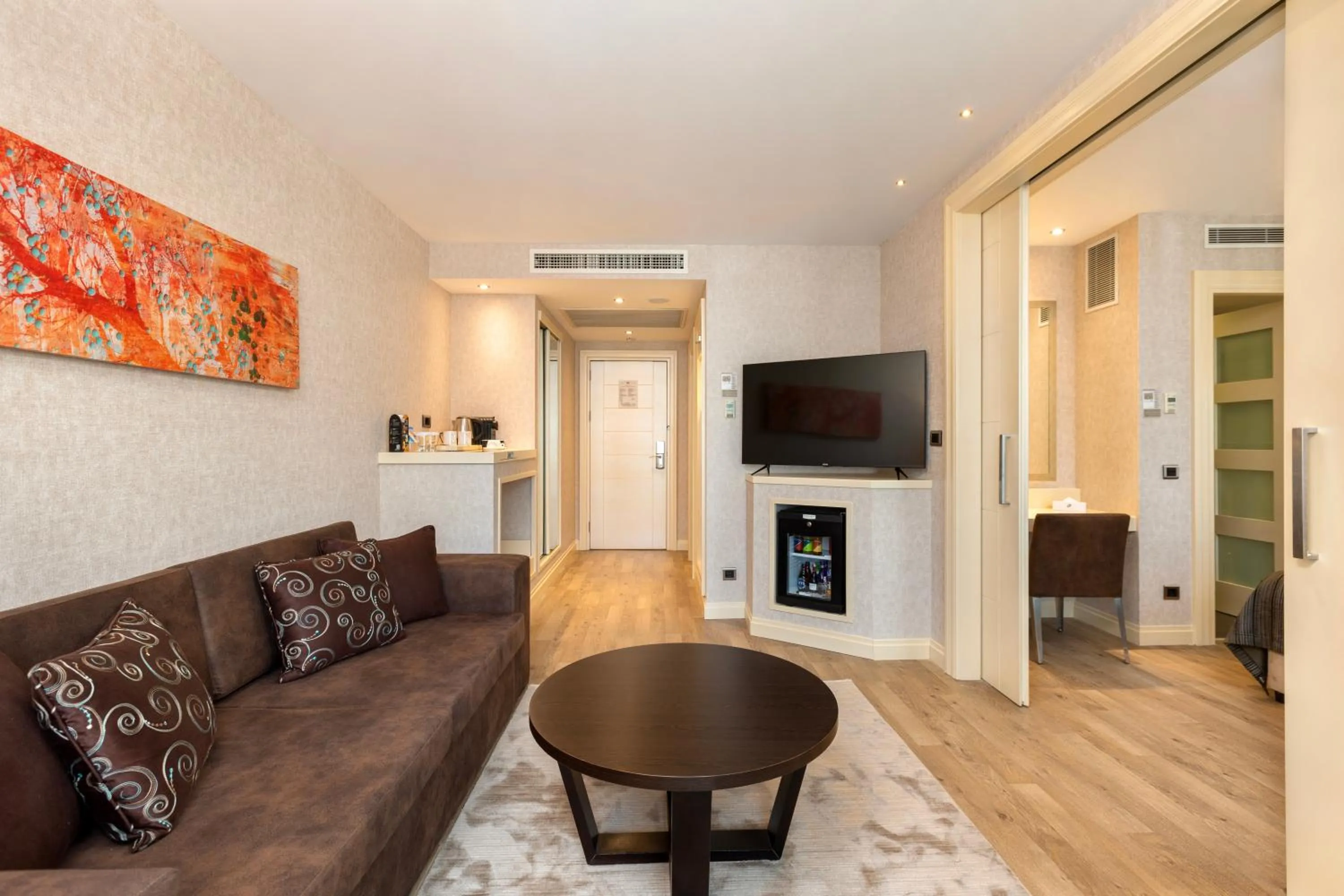 TV and multimedia in Limak Eurasia Luxury Hotel