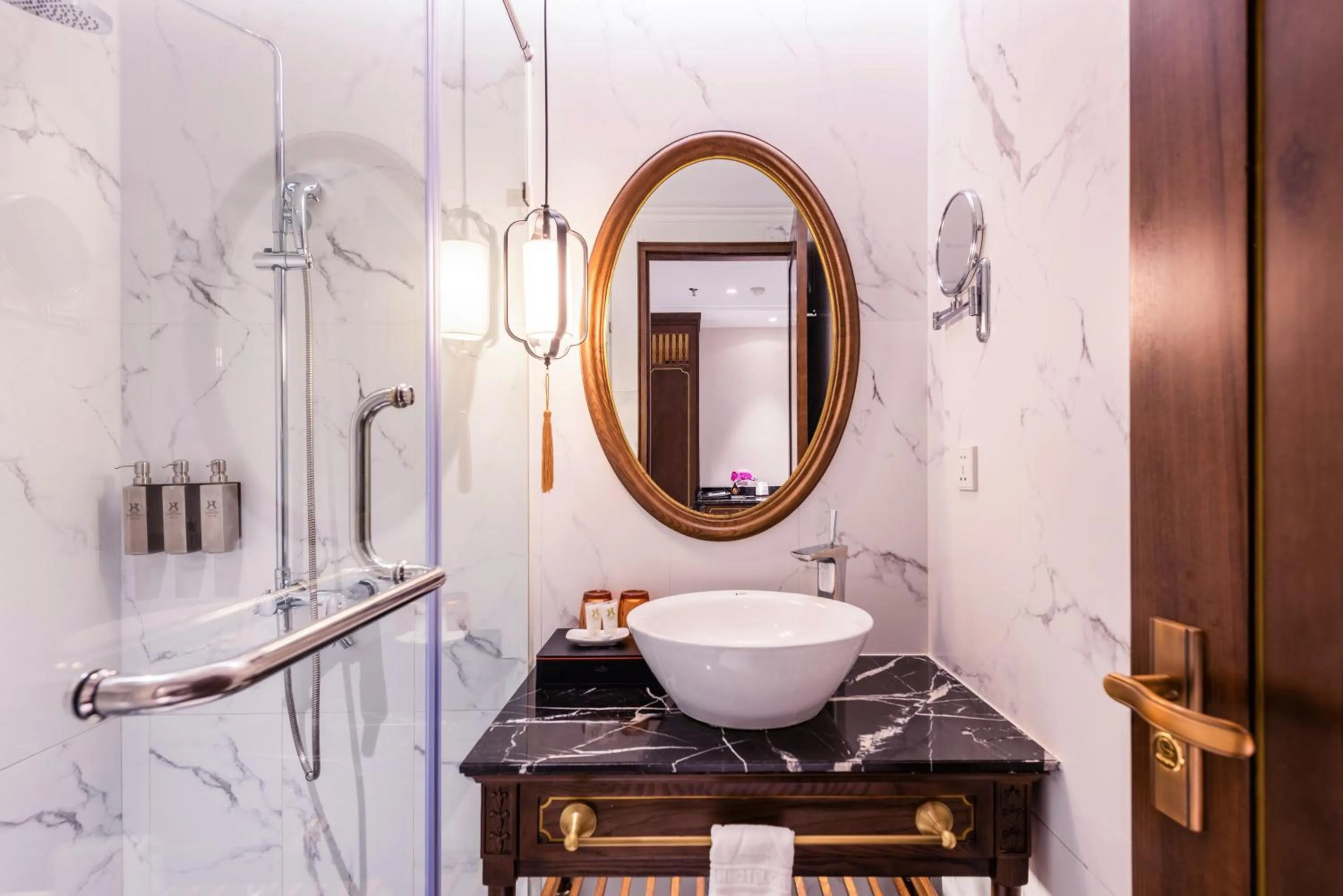 Shower in Hanoi Tirant Hotel