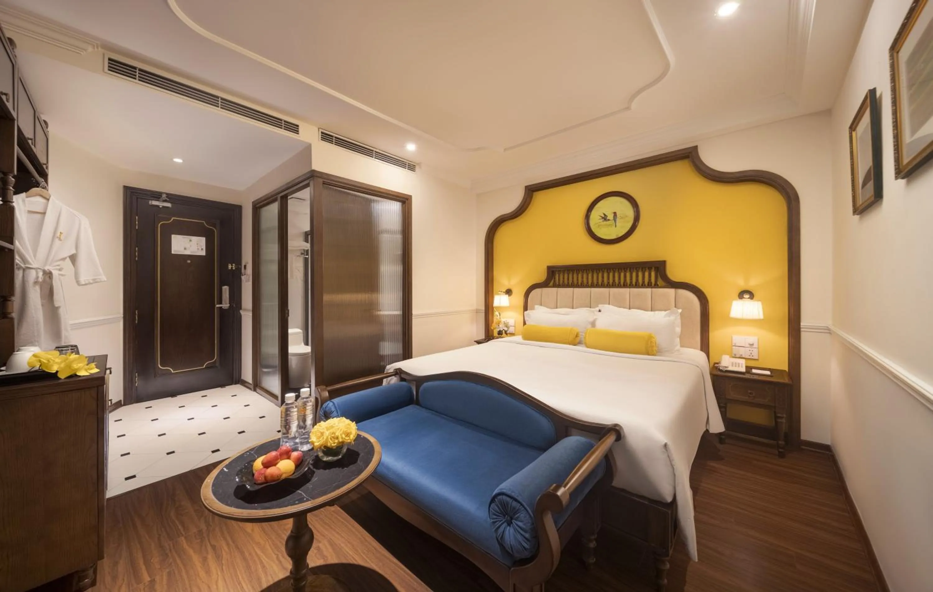 Photo of the whole room, Bed in Hanoi Tirant Hotel