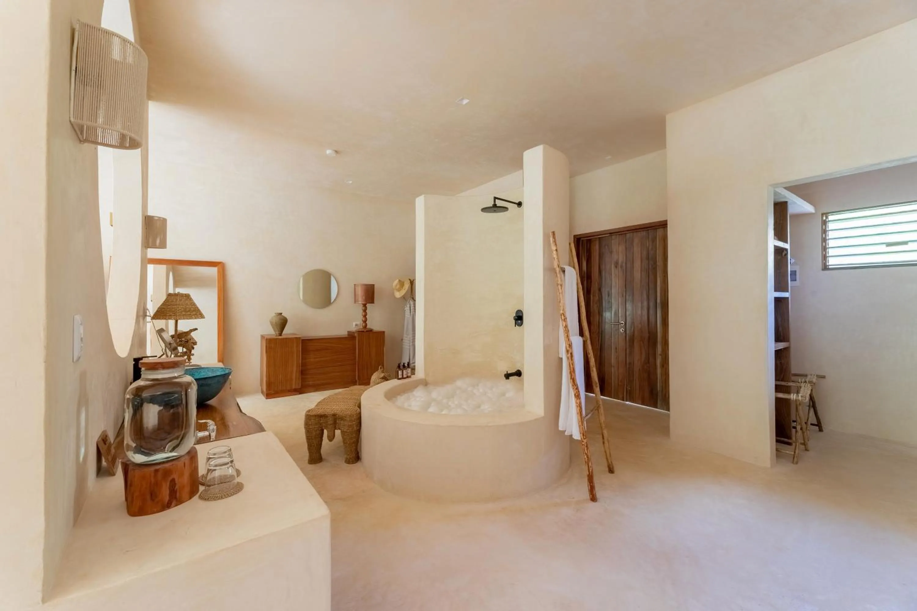 Shower in La Valise Tulum, Member of Small Luxury Hotels