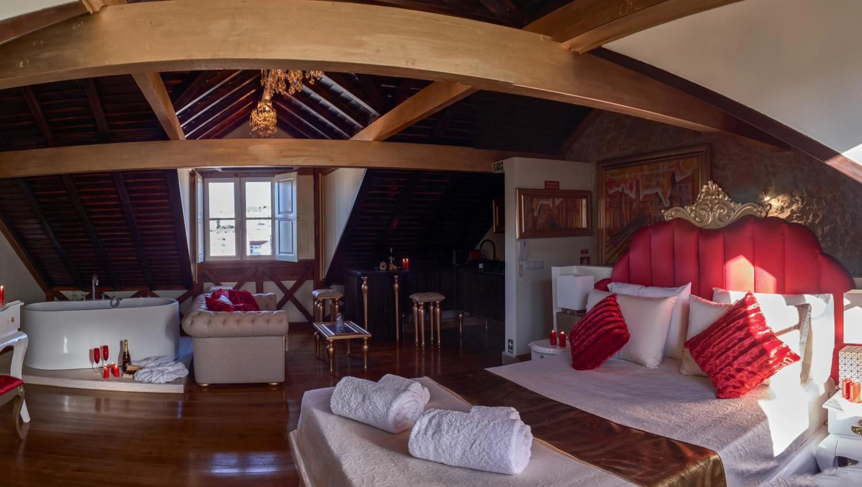 Bed in Solar Antigo Luxury Coimbra