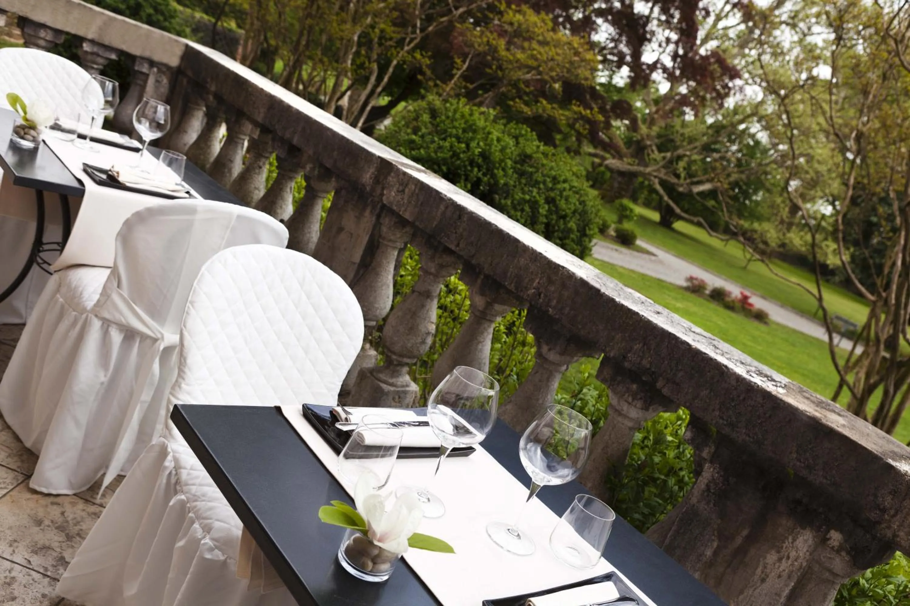 Restaurant/places to eat in Villa Soleil