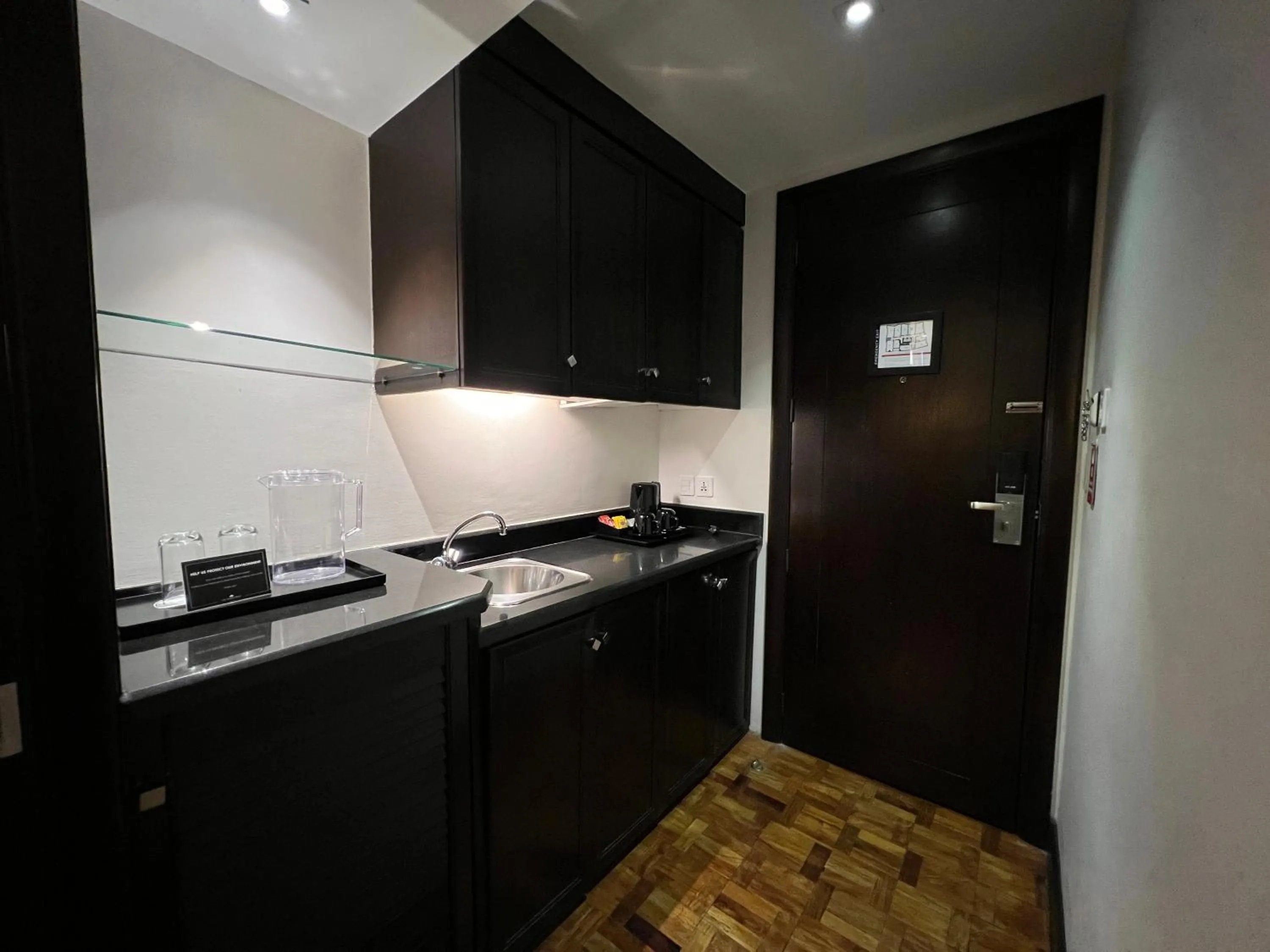 Kitchen or kitchenette in City Garden Hotel Makati