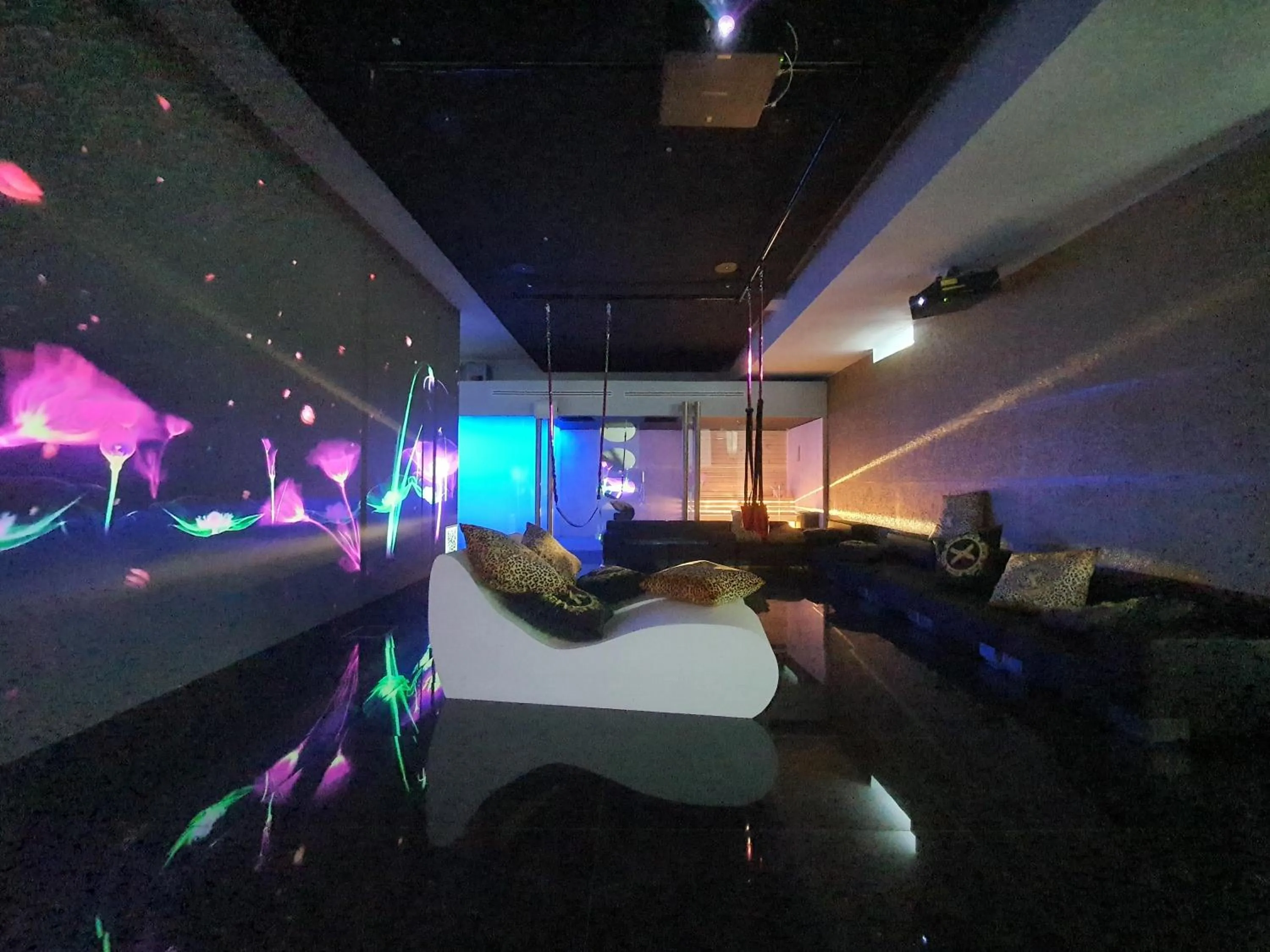 Spa and wellness centre/facilities in X Hotel