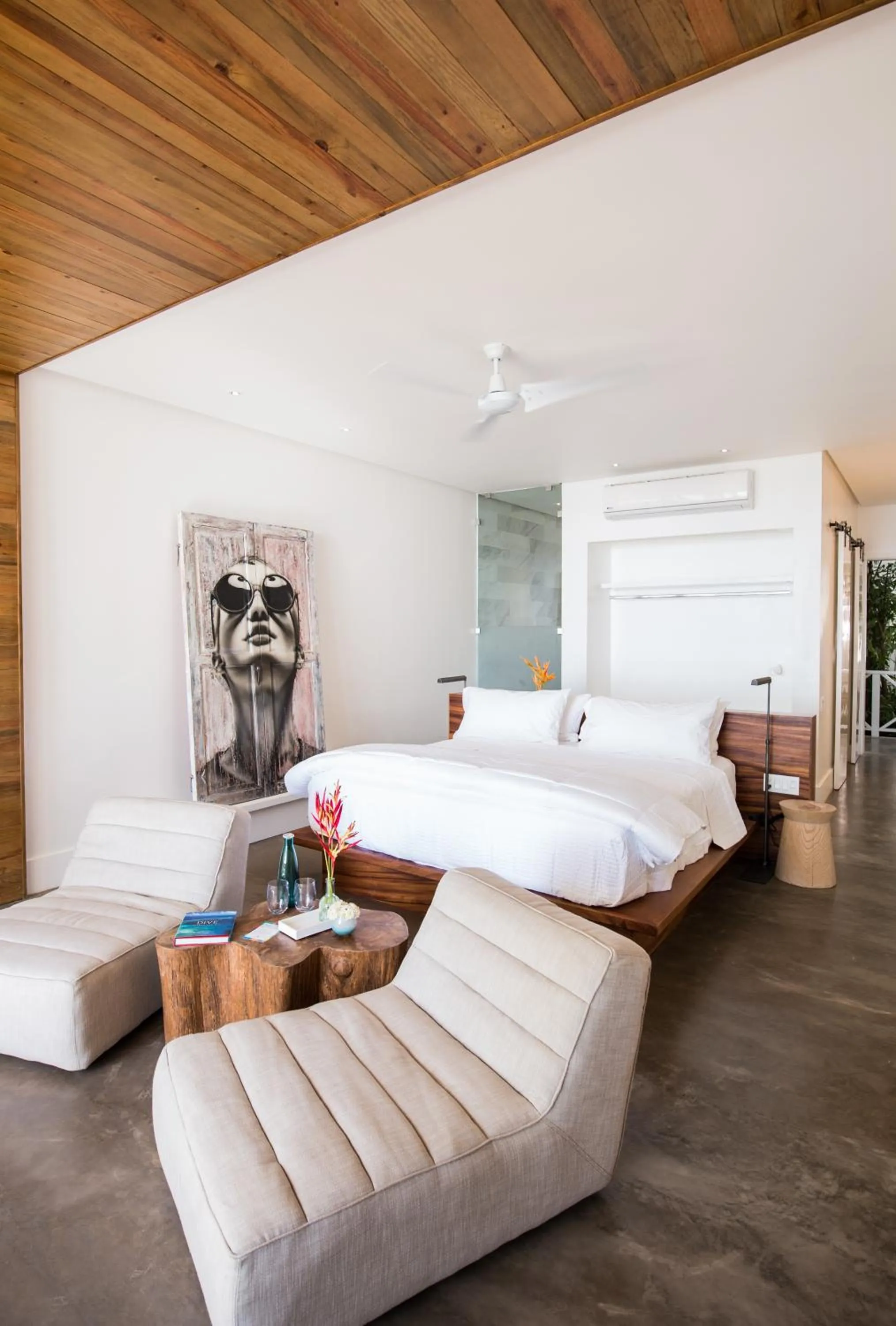 Photo of the whole room, Bed in Ibagari Boutique Hotel