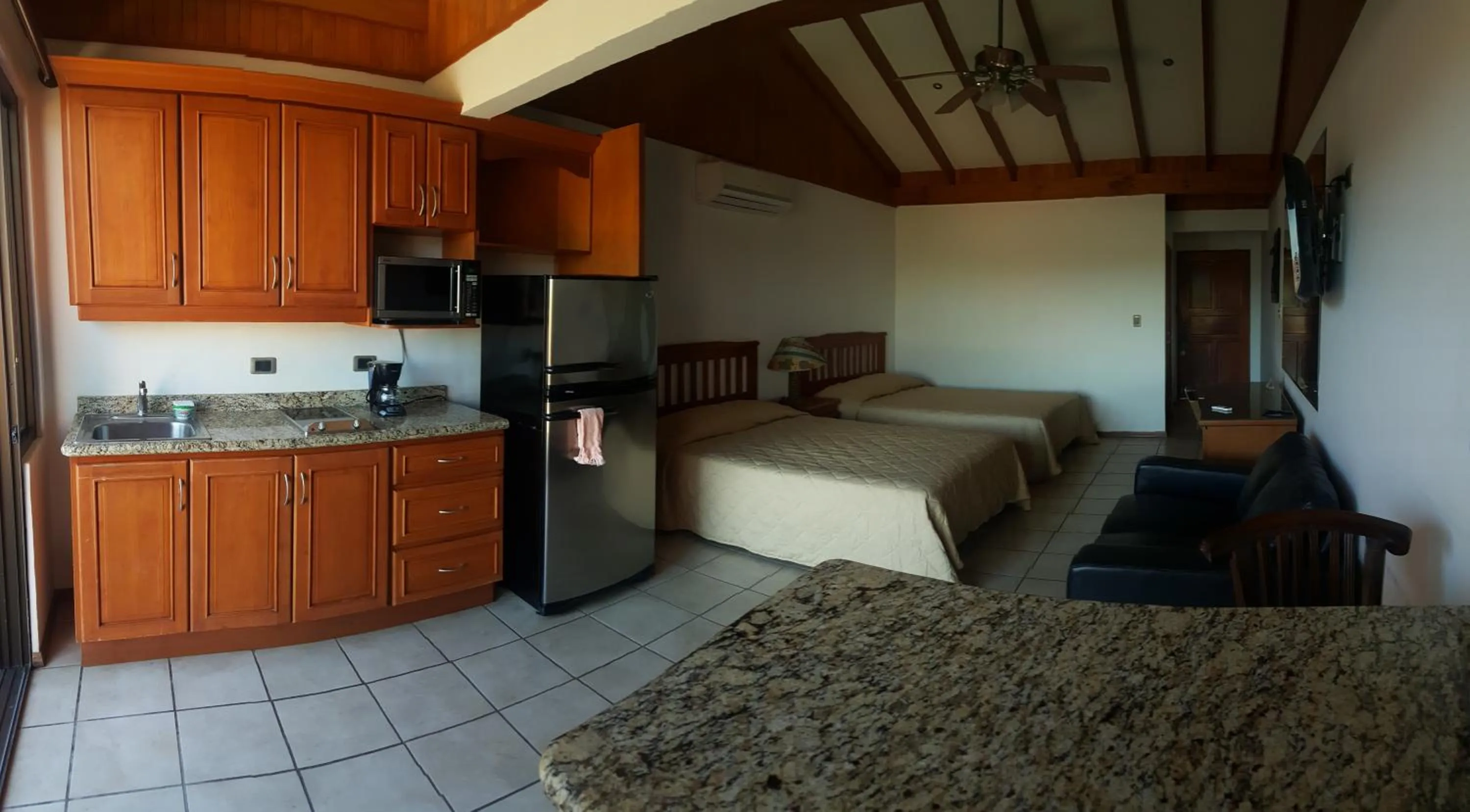 Kitchen or kitchenette in Flamingo Marina Hotel