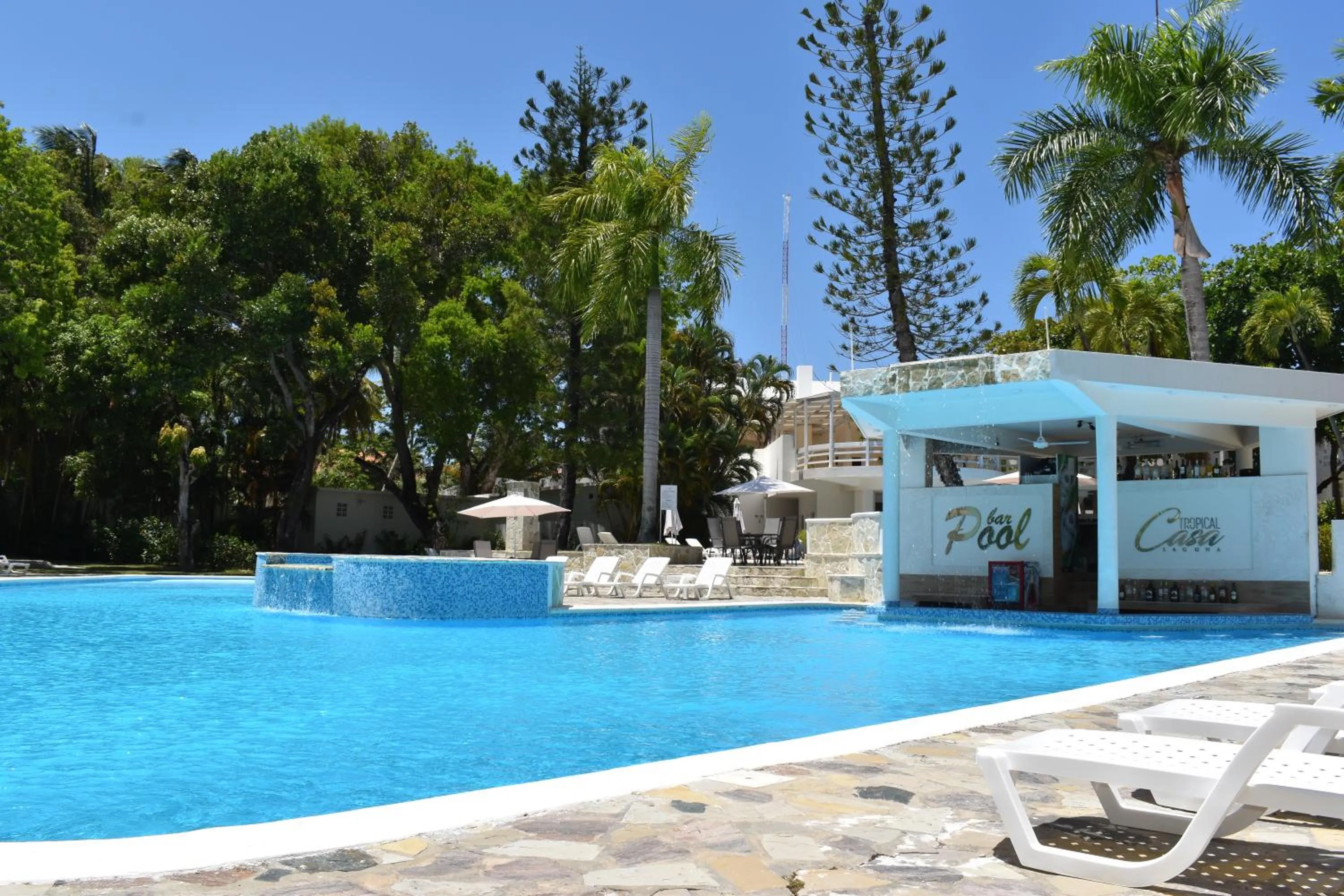 Swimming pool in Tropical Casa Laguna