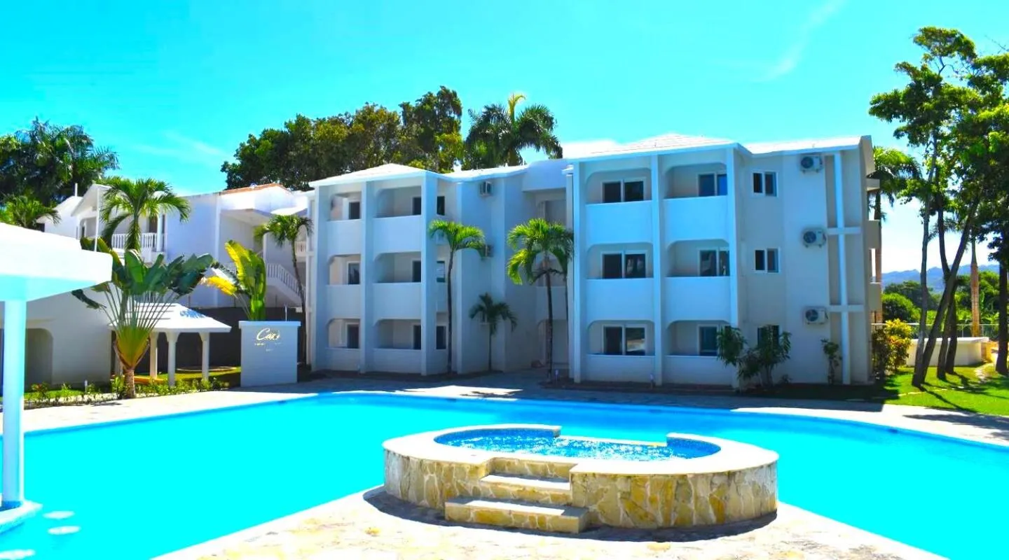 Property building in Tropical Casa Laguna