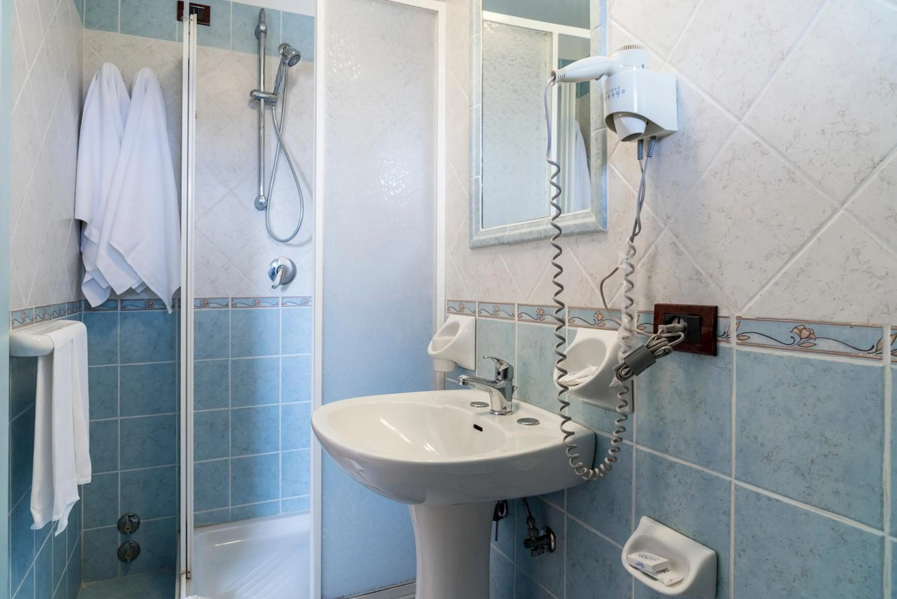 Bathroom in Hotel Ristorante Colleverde