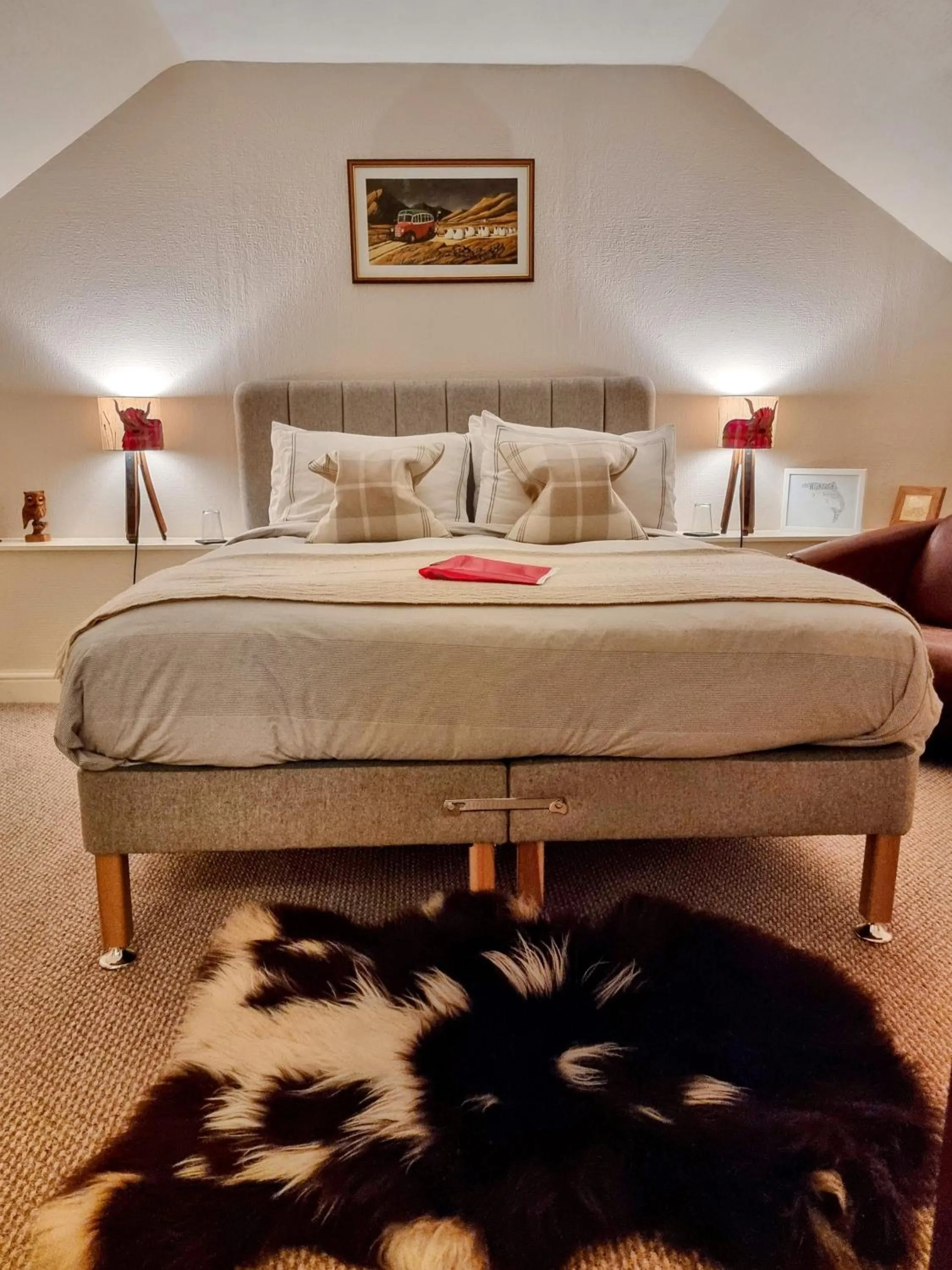 Property building, Bed in Doric House