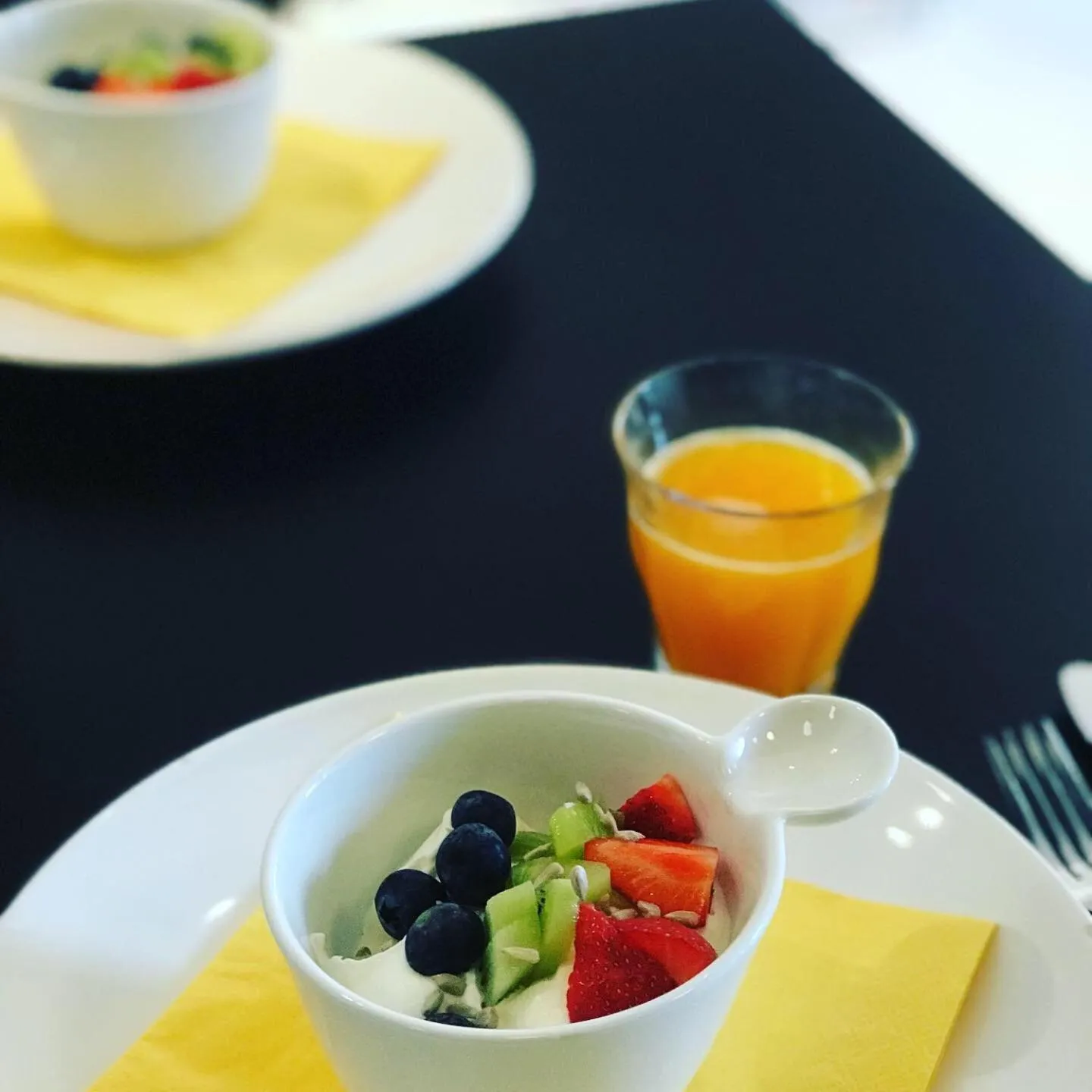 Breakfast in B&B Yellow Submarine