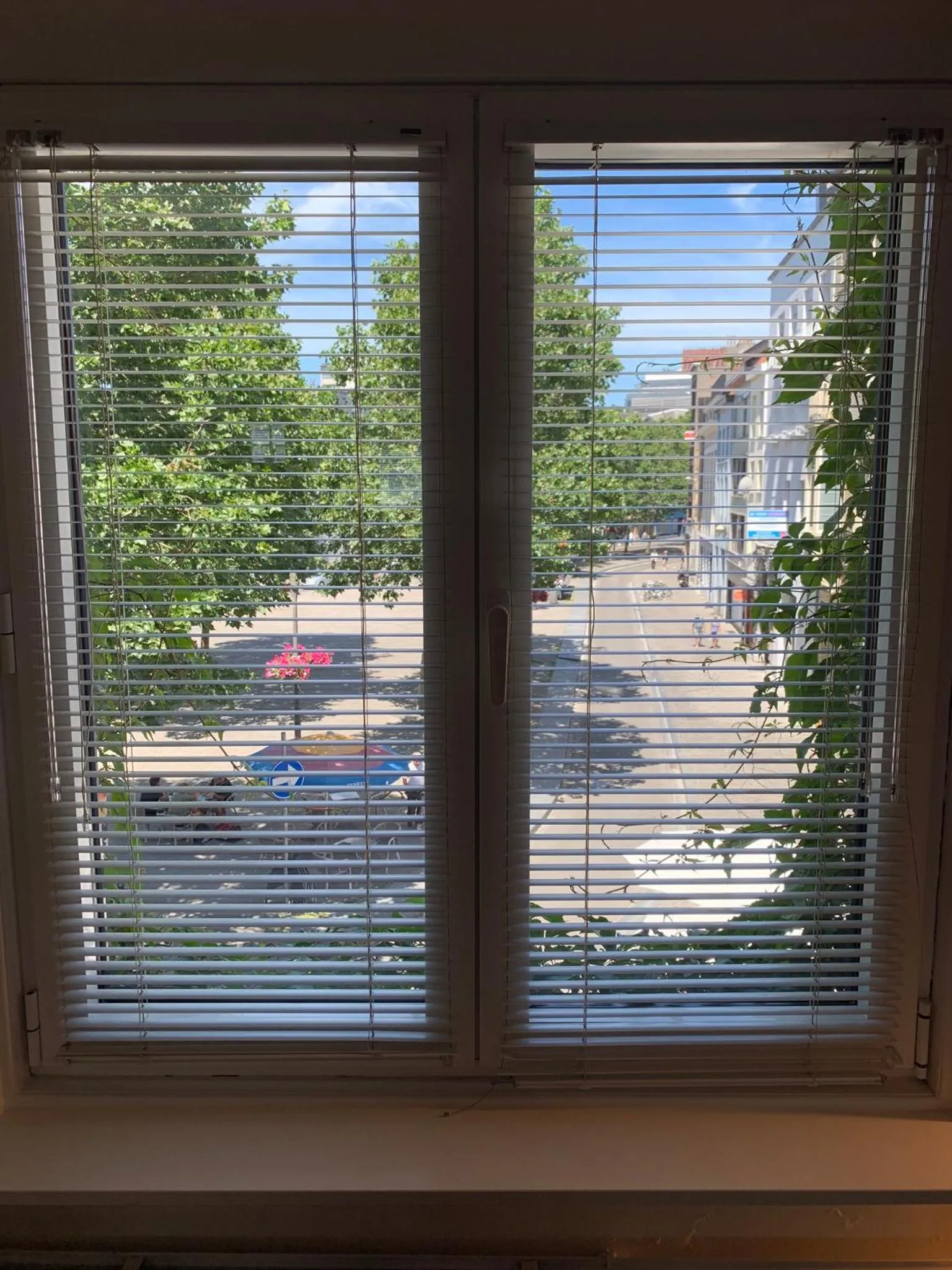 City view in B&B Yellow Submarine