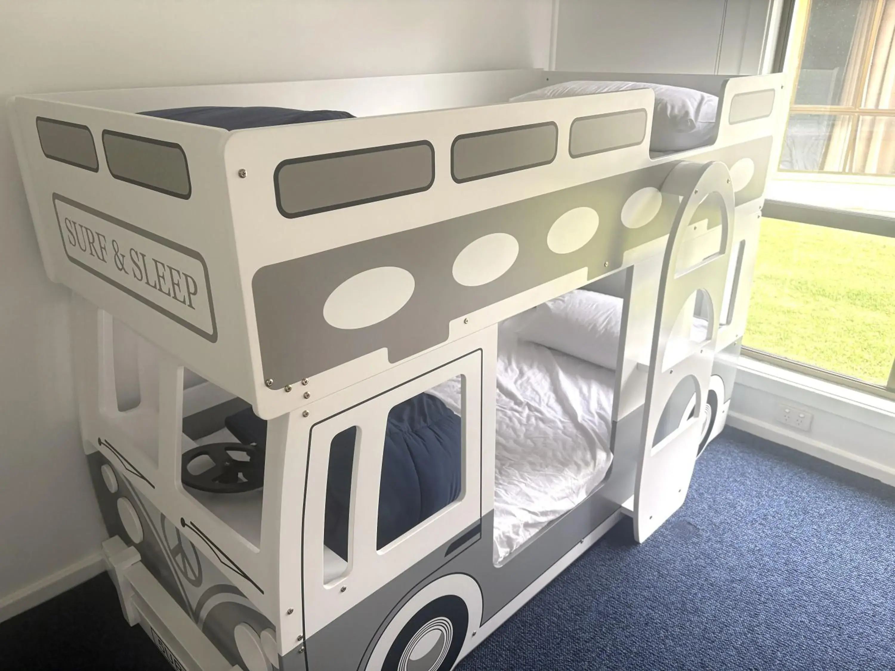 Superior Poolside Two-Bedroom Cabin in Victor Harbor Holiday Park Superior Poolside Two-Bedroom Cabin in Victor Harbor Holiday Park