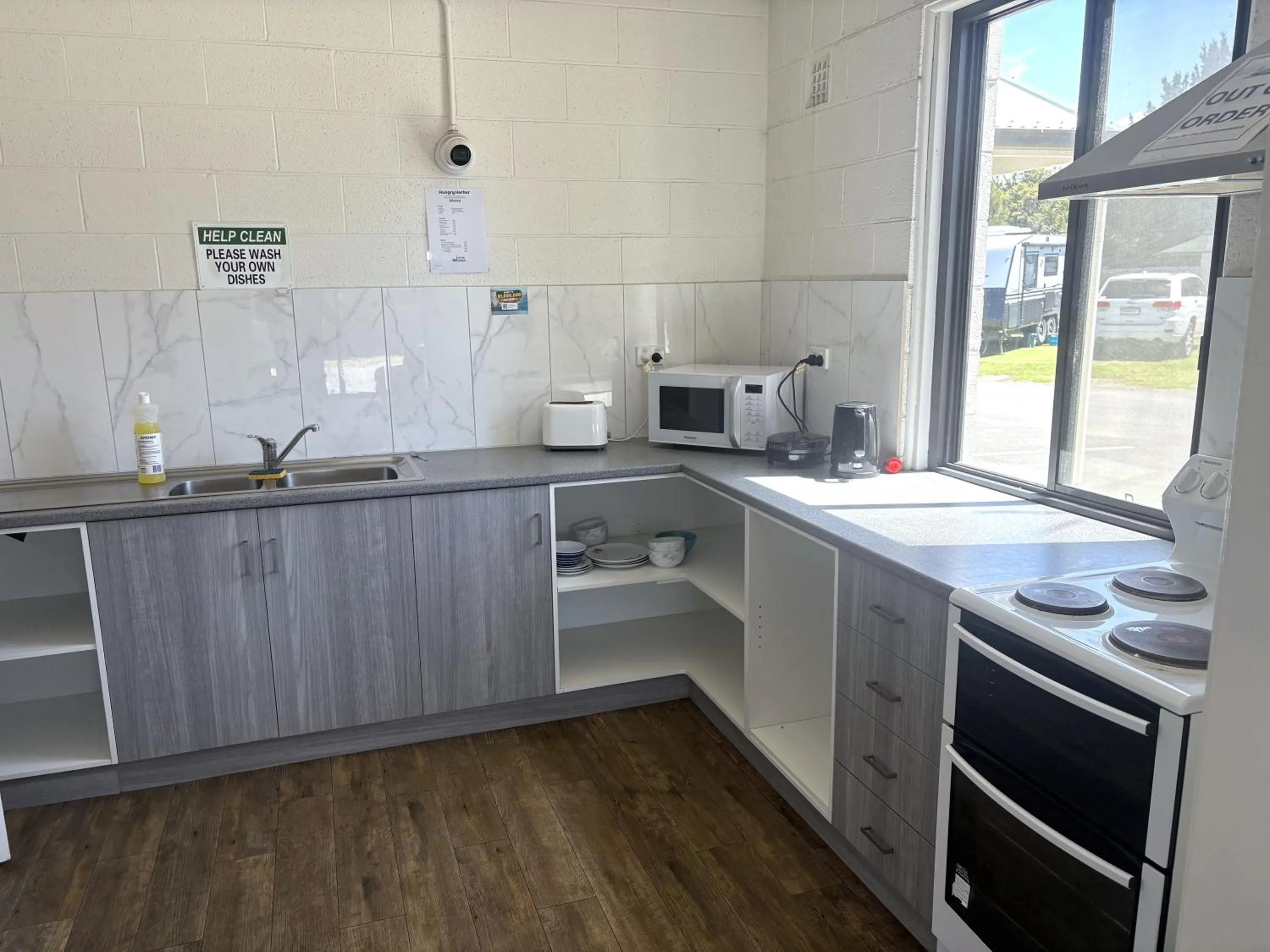 Communal kitchen in Victor Harbor Holiday Park