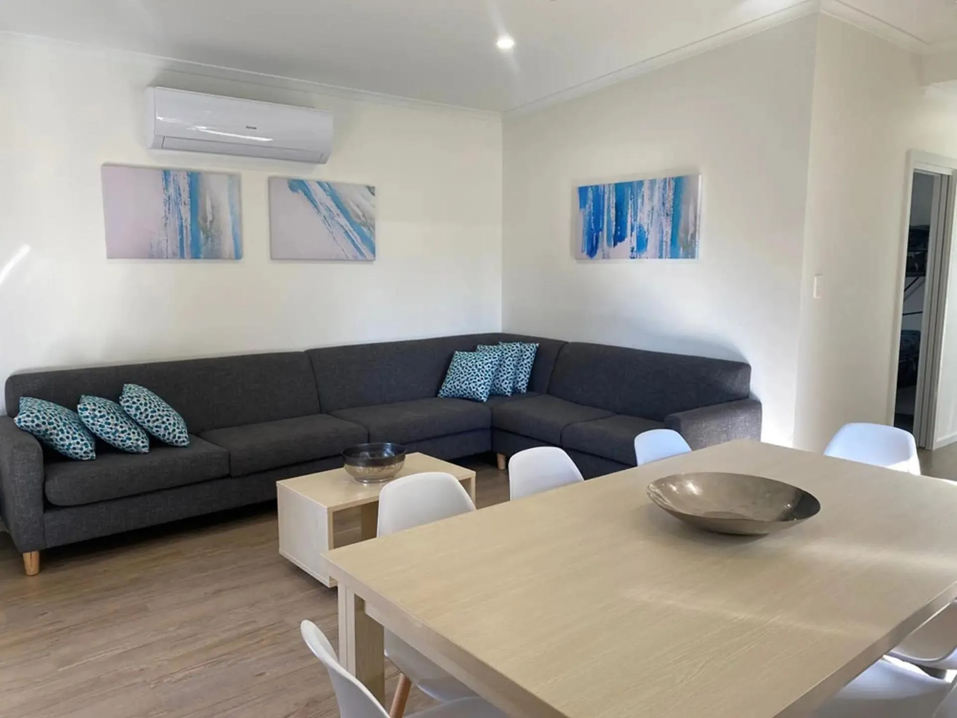 Living room in Victor Harbor Holiday Park