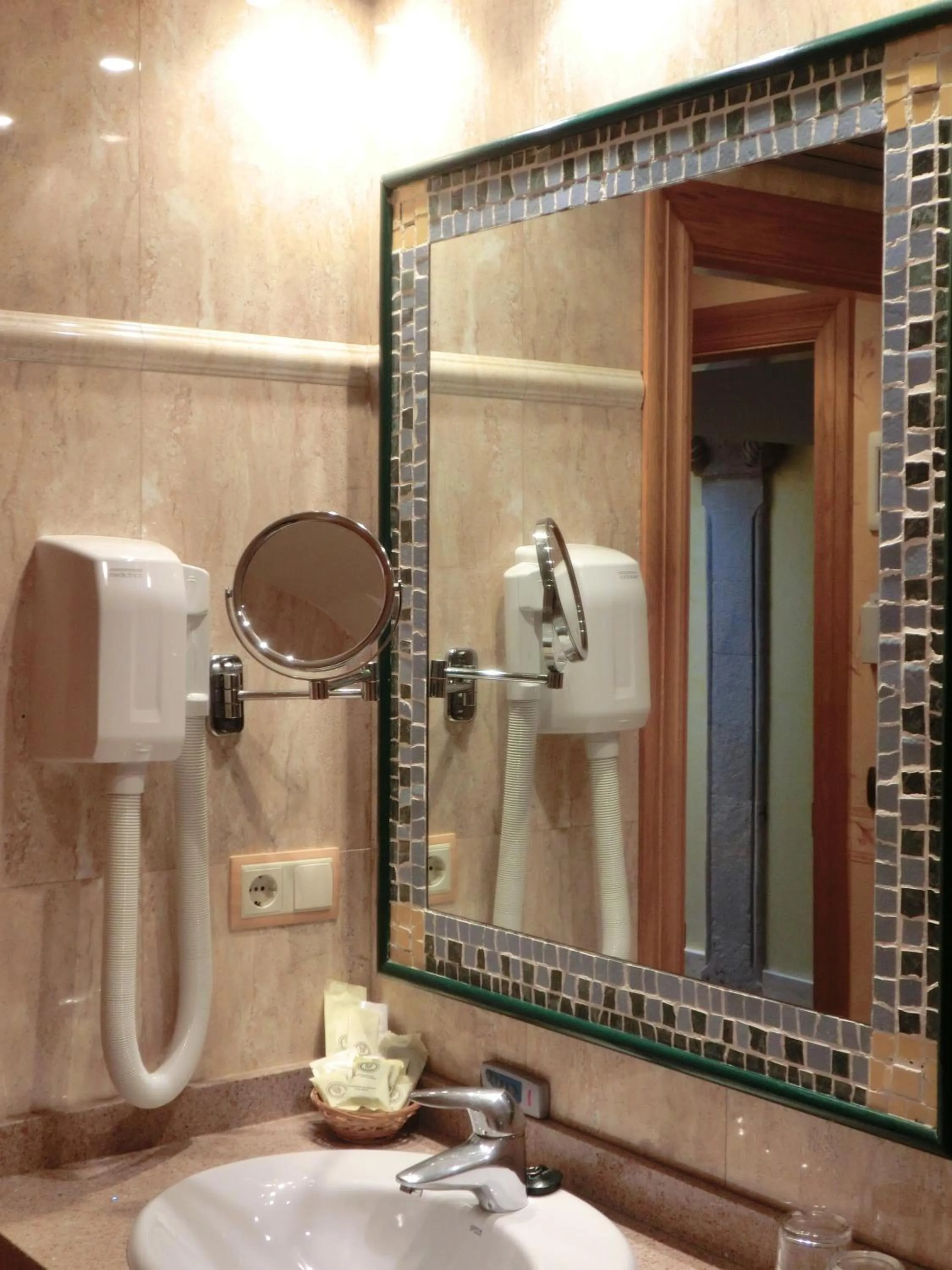 Bathroom in Hotel Las Ruedas