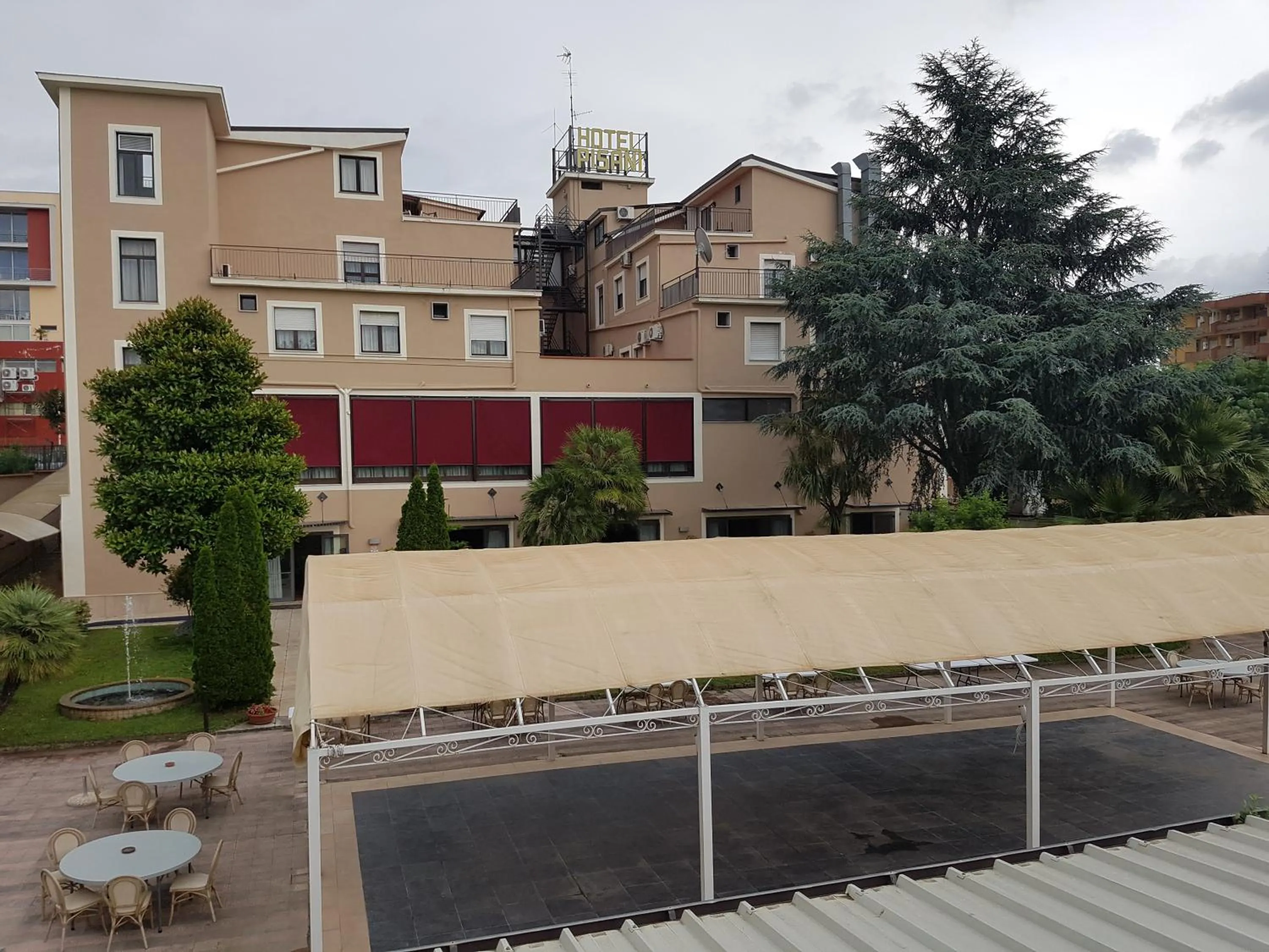 Property building in Pisani Hotel