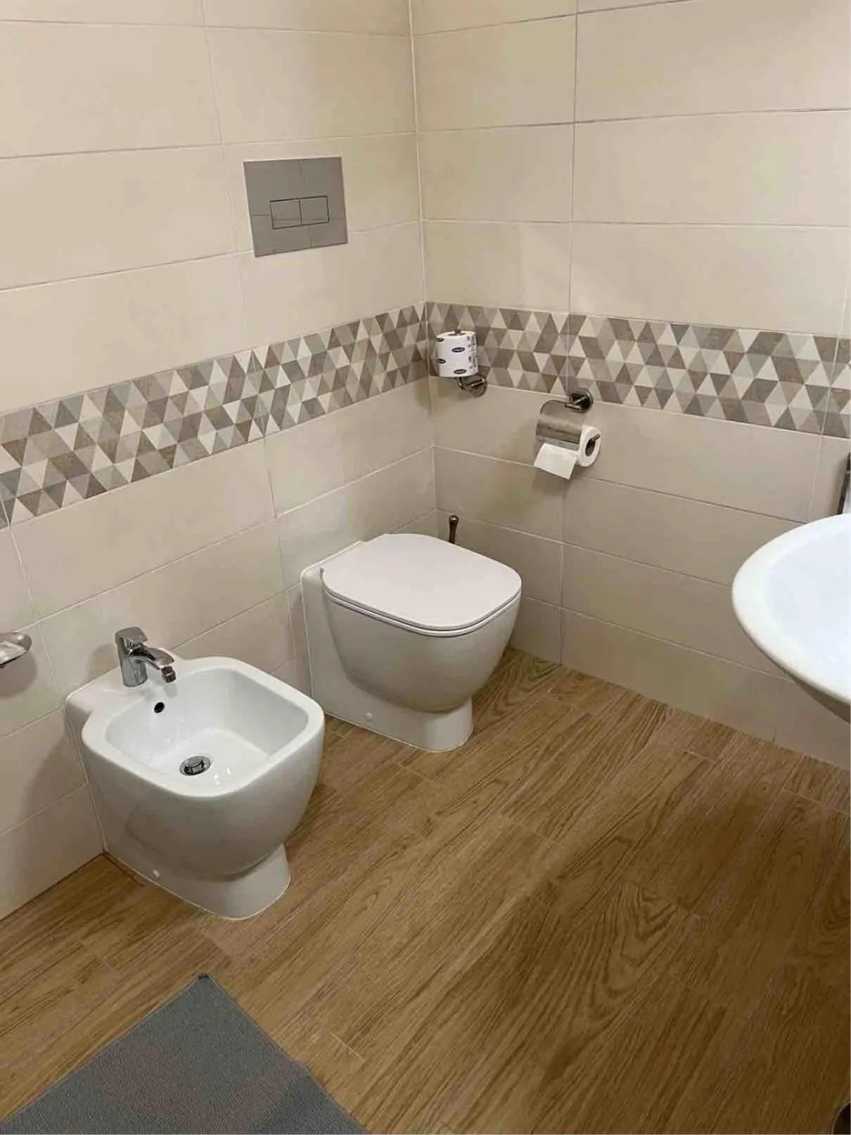 Bathroom in Pisani Hotel