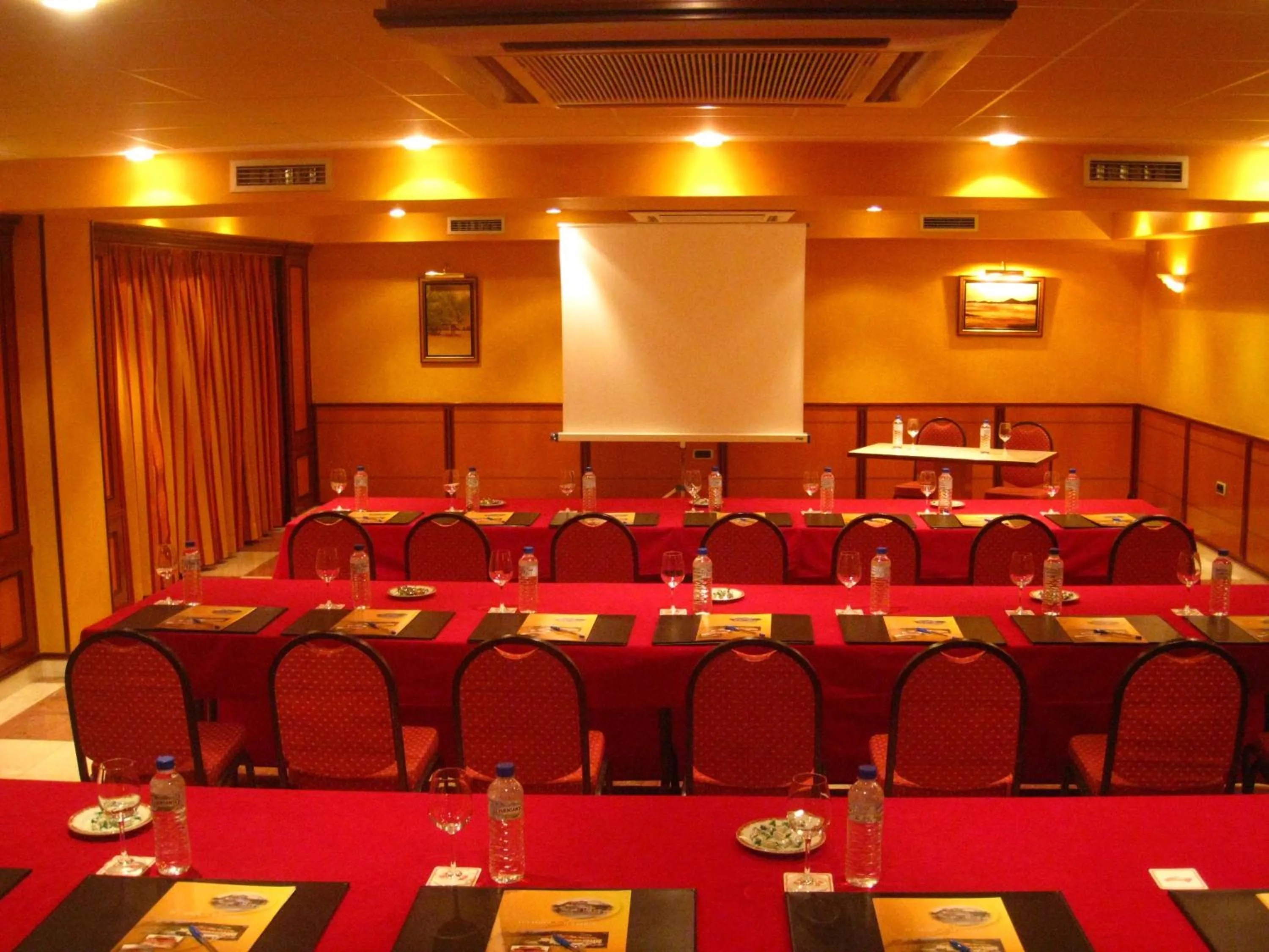 Business facilities in Hotel y Casona El Carmen