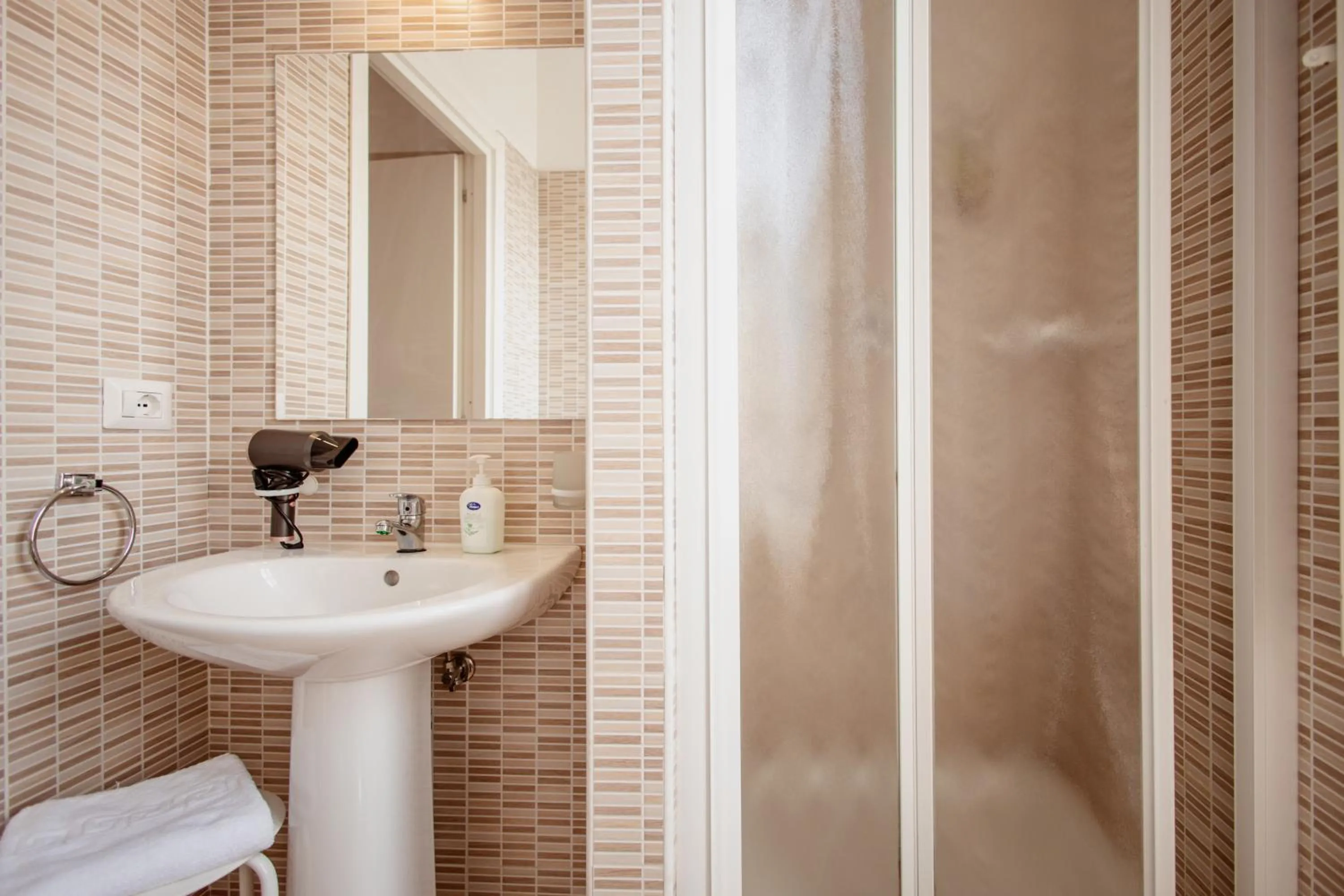 Shower in B&B Toscana