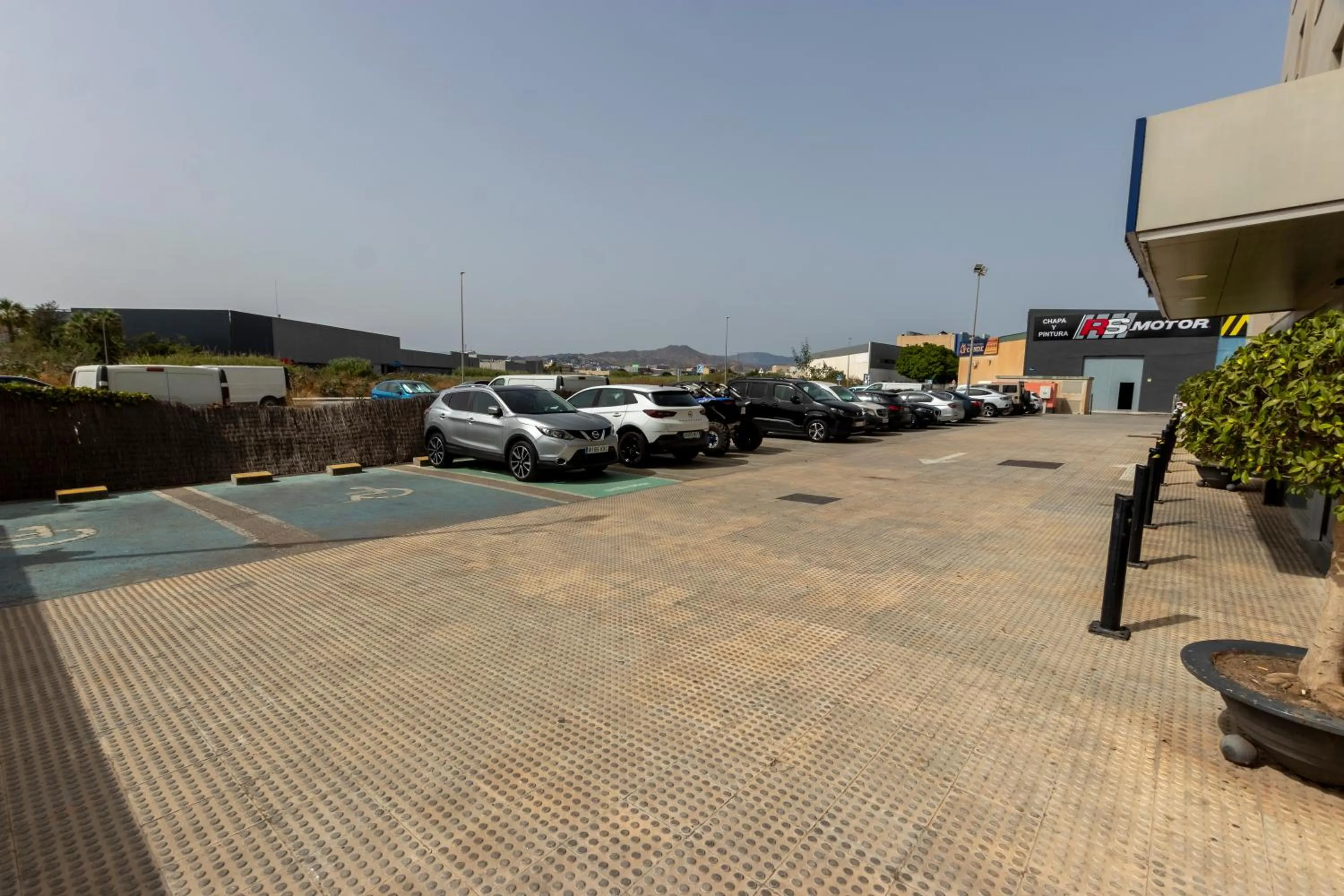 Parking in Travelodge Málaga Airport