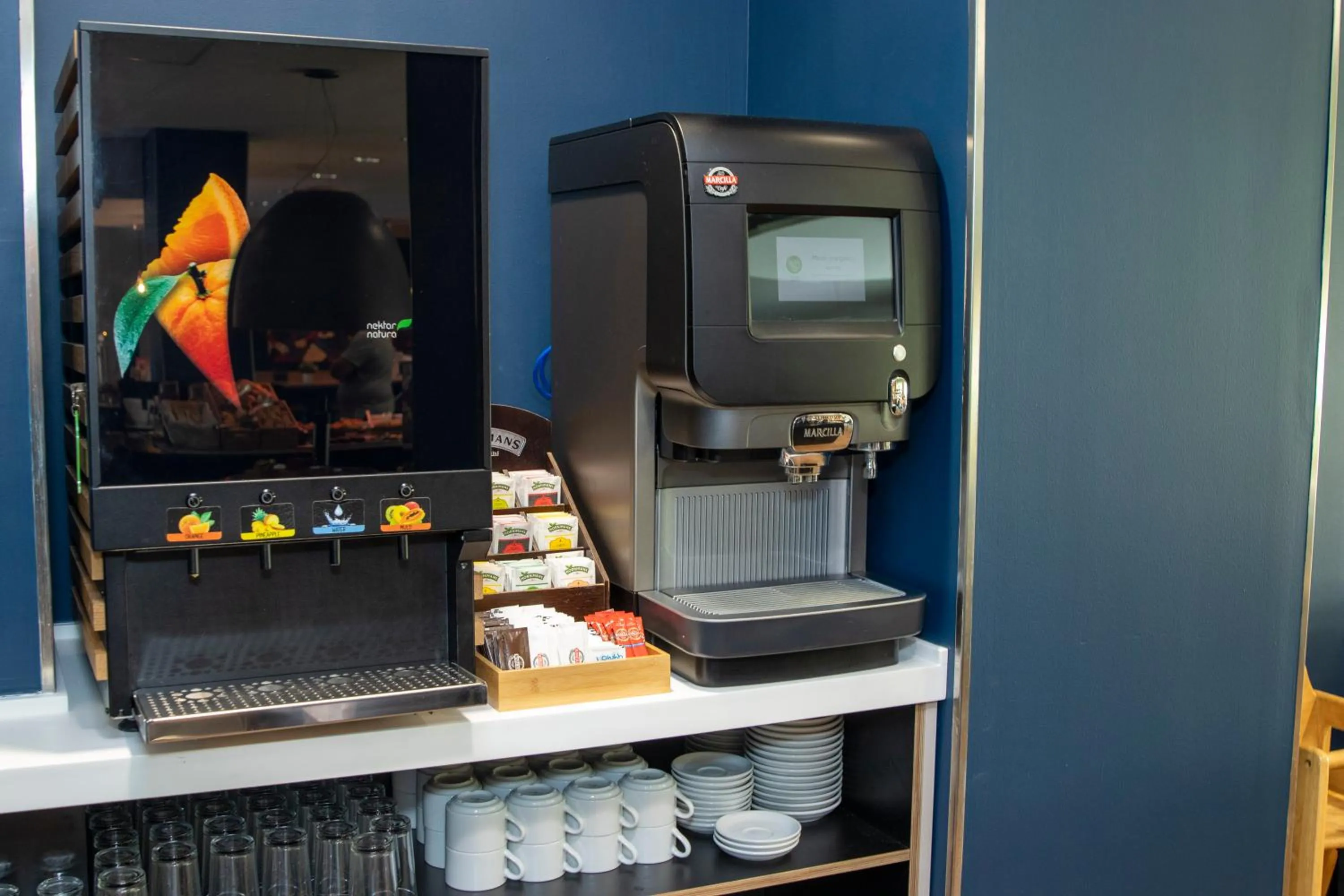 Buffet breakfast in Travelodge Málaga Airport