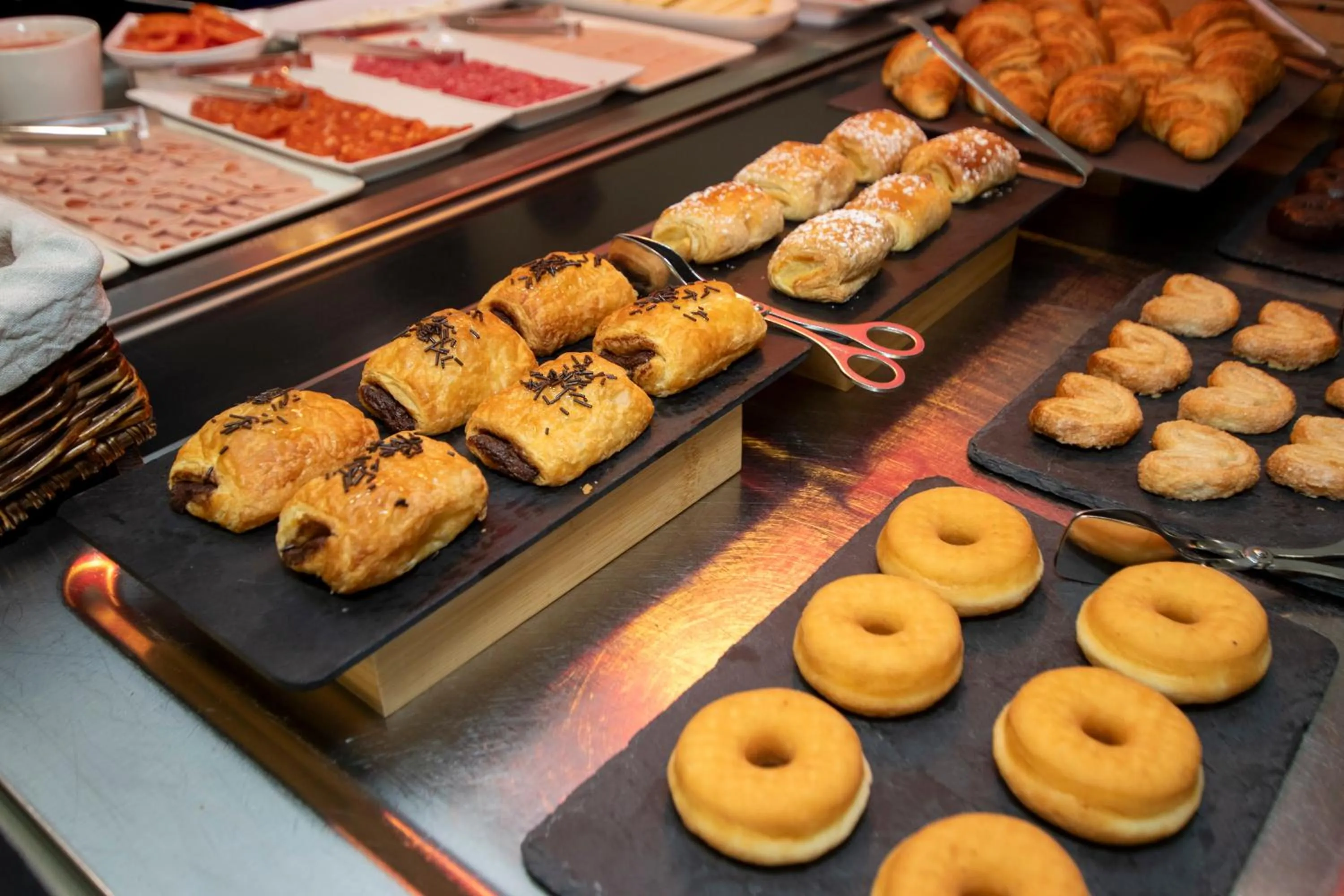 Buffet breakfast in Travelodge Málaga Airport