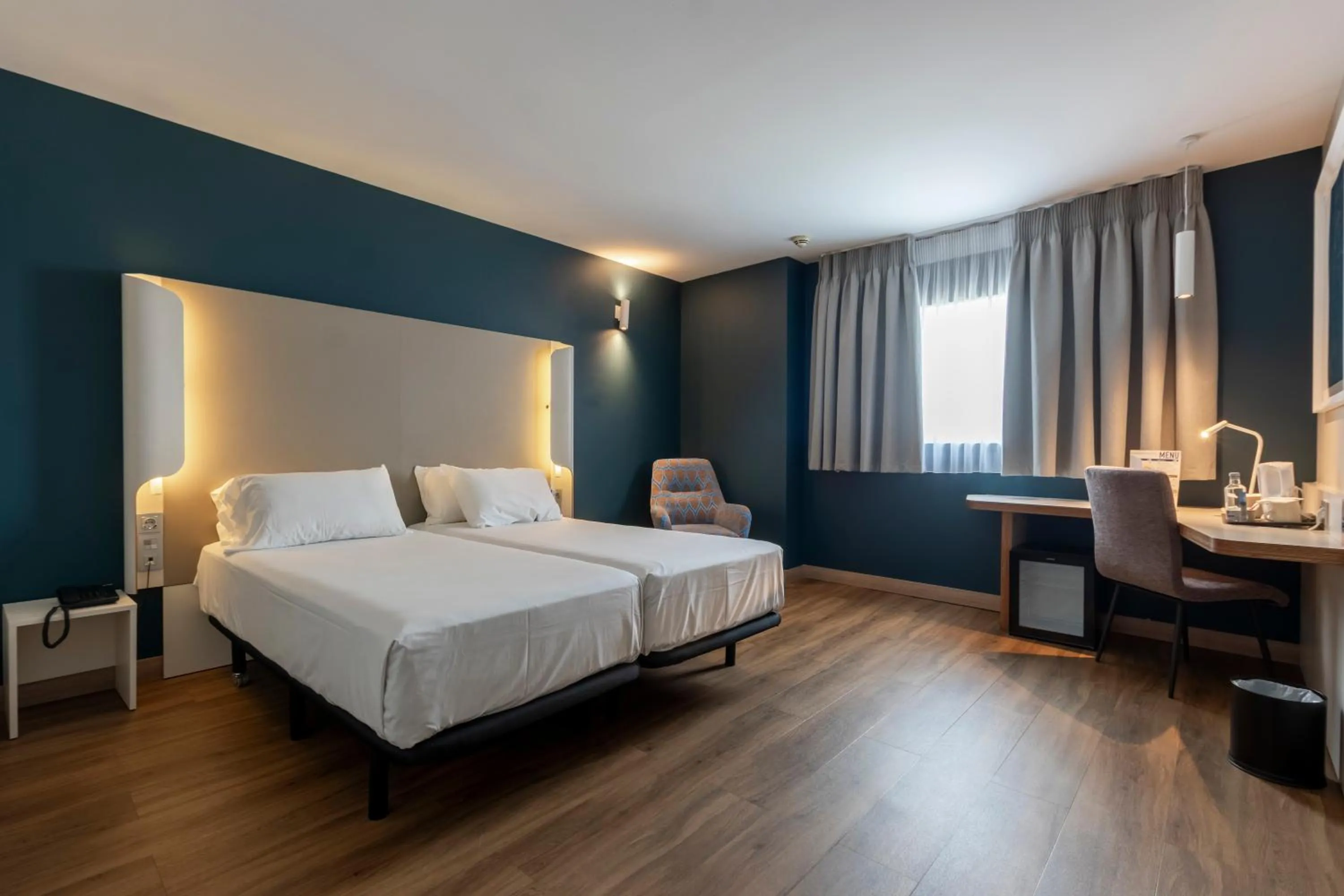 Bed in Travelodge Málaga Airport